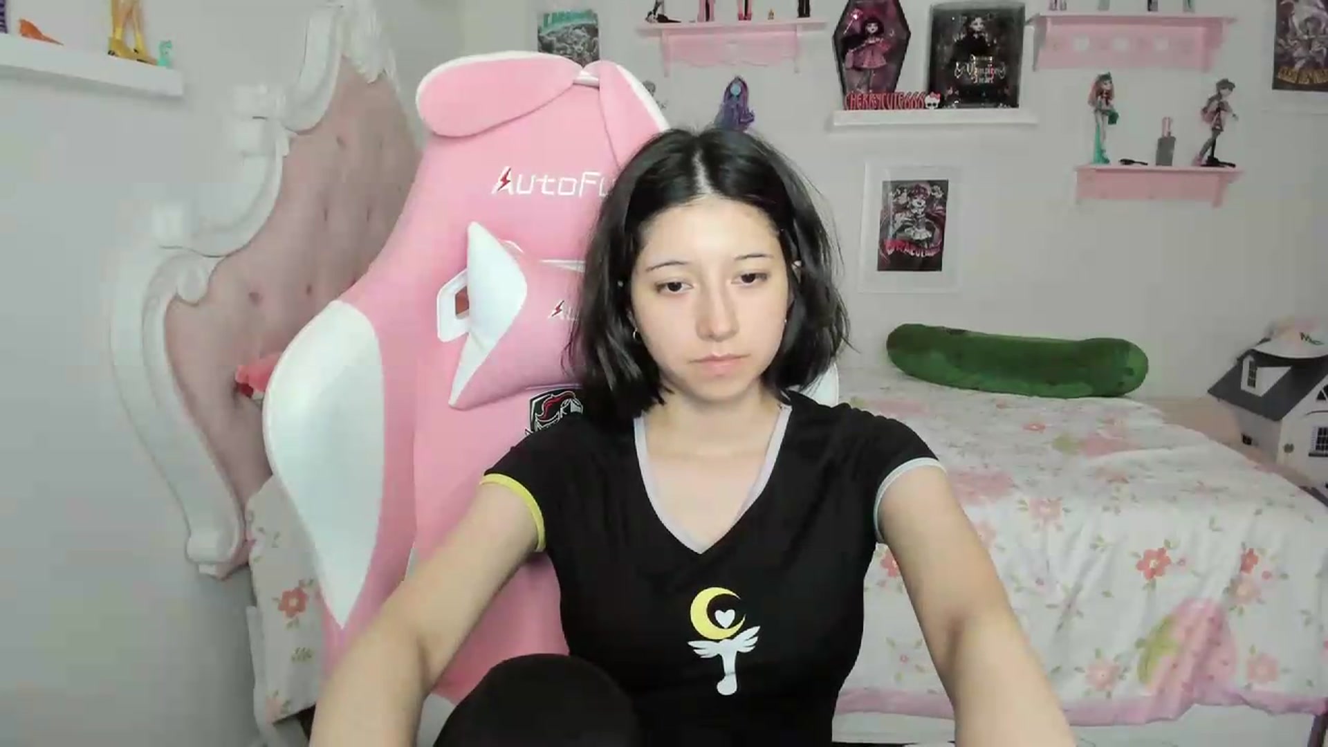 Gallery image thumbnail from Cherrycute666's myfreecams stream on, 08/02/2026, 01:45 image 6 of 20