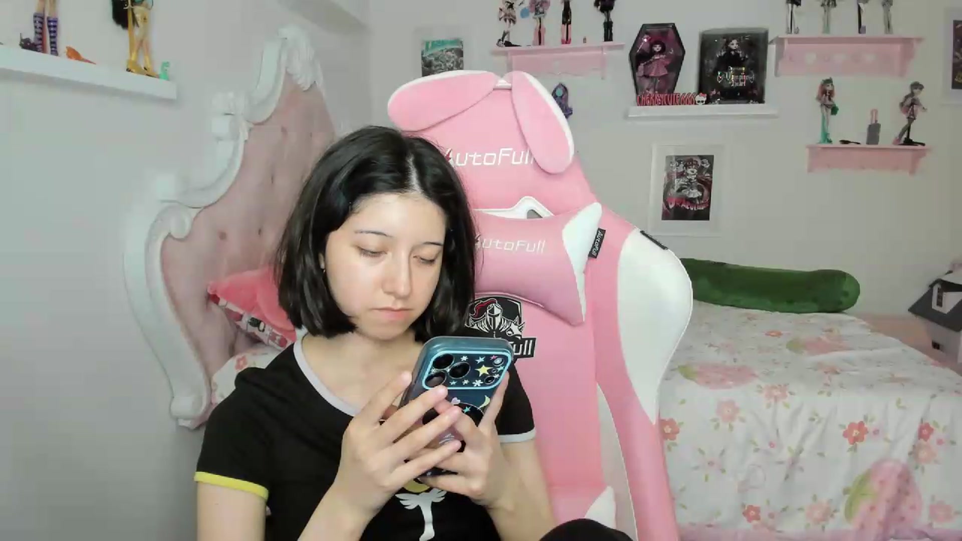 Gallery image thumbnail from Cherrycute666's myfreecams stream on, 08/02/2026, 02:41 image 6 of 20