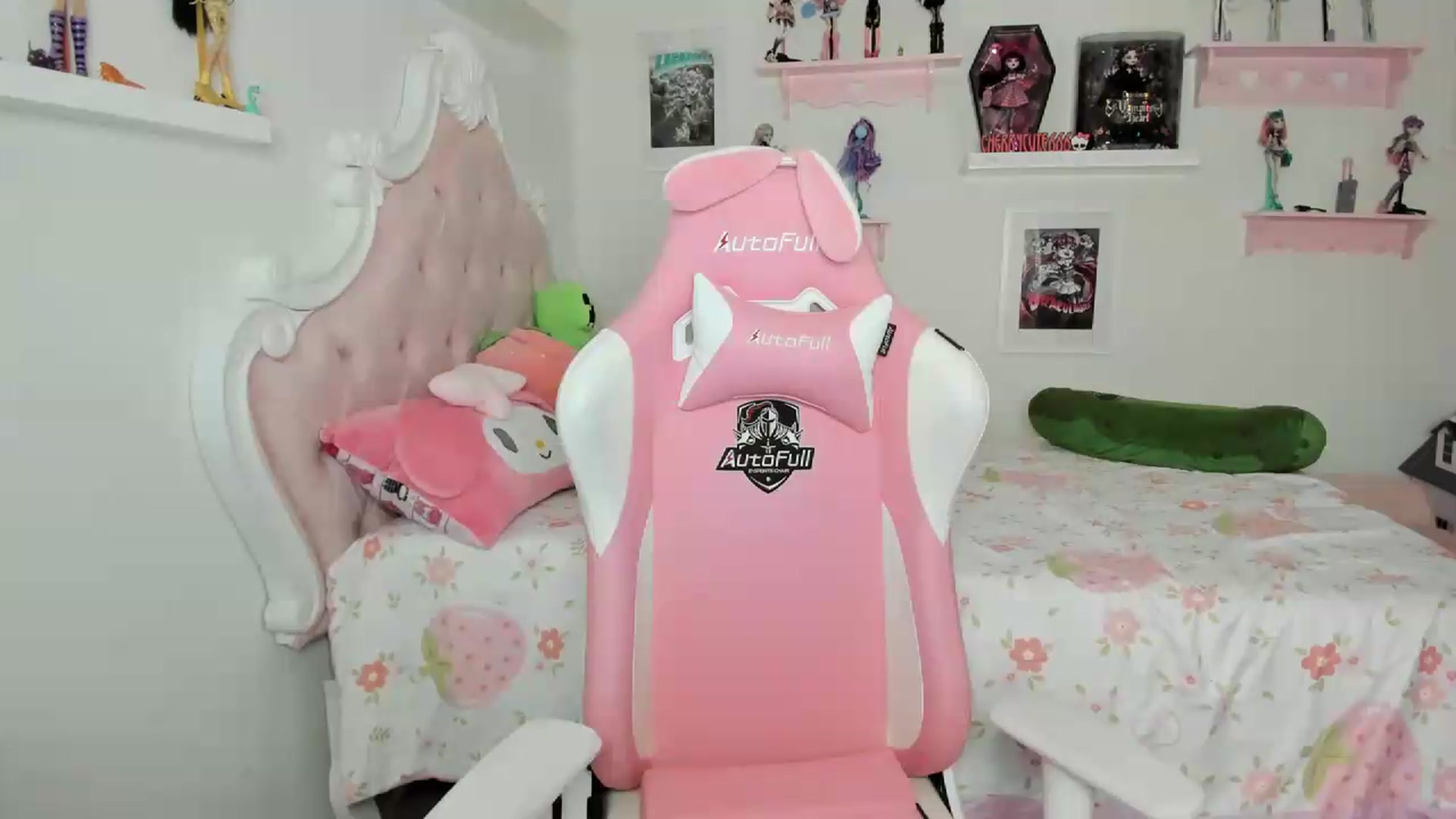 Gallery image thumbnail from Cherrycute666's myfreecams stream on, 08/02/2026, 02:41 image 2 of 20