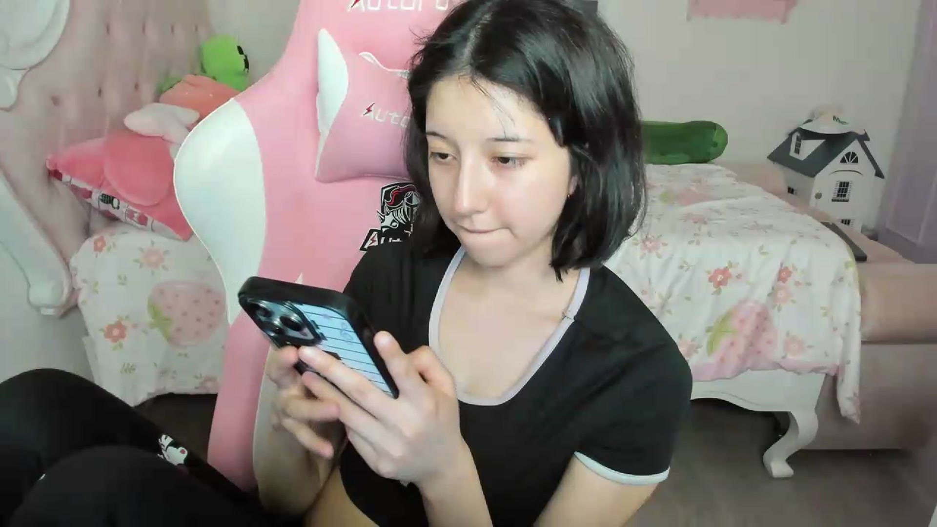Gallery image thumbnail from Cherrycute666's myfreecams stream on, 08/02/2026, 03:48 image 19 of 20