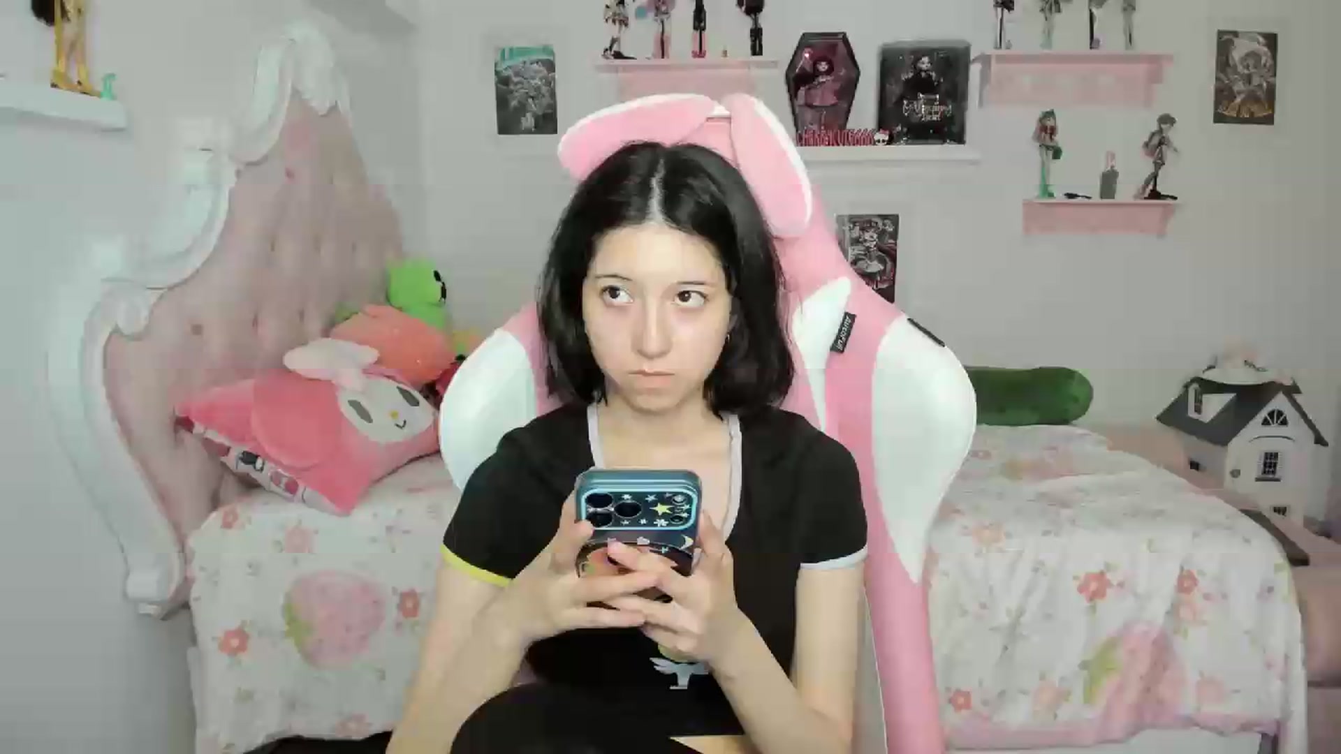 Gallery image thumbnail from Cherrycute666's myfreecams stream on, 08/02/2026, 03:48 image 1 of 20
