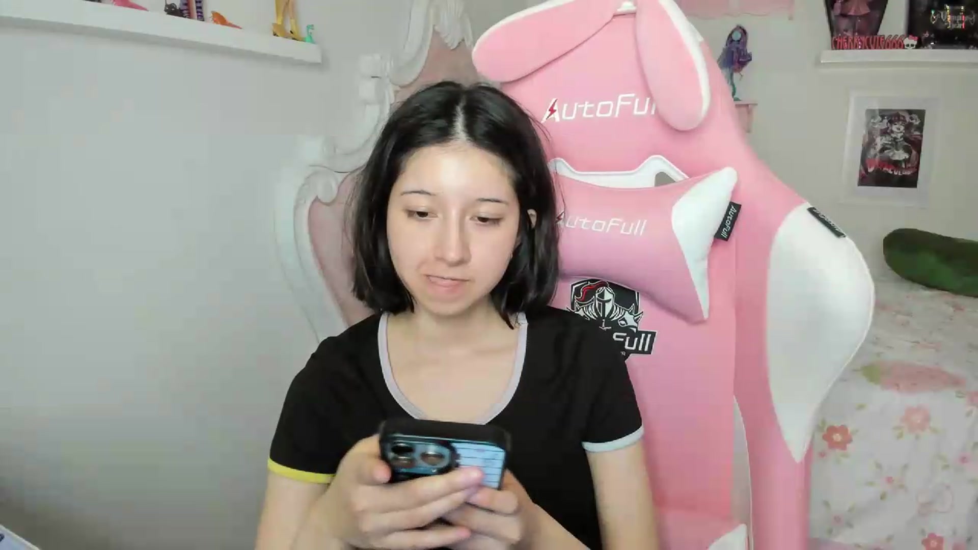 Gallery image thumbnail from Cherrycute666's myfreecams stream on, 08/02/2026, 08:13 image 13 of 20