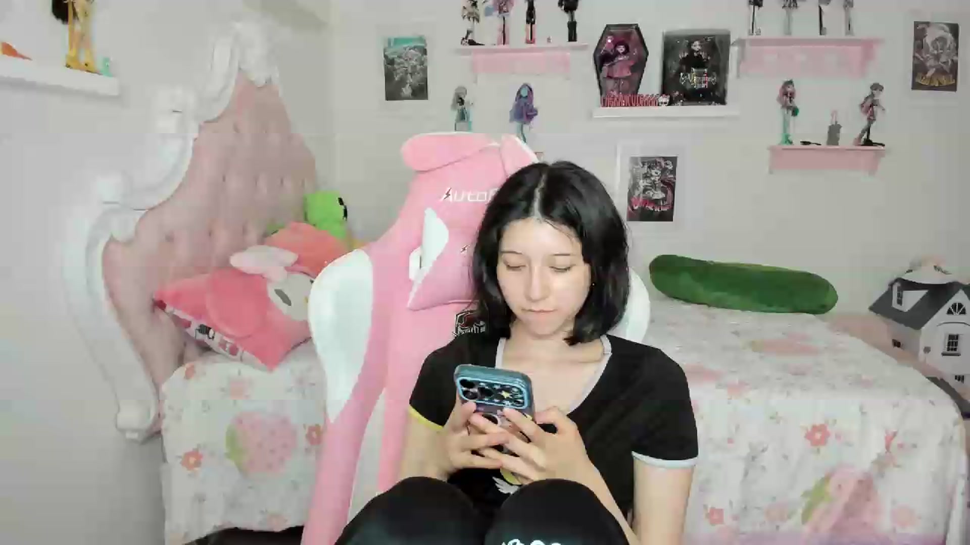 Gallery image thumbnail from Cherrycute666's myfreecams stream on, 08/02/2026, 08:13 image 1 of 20