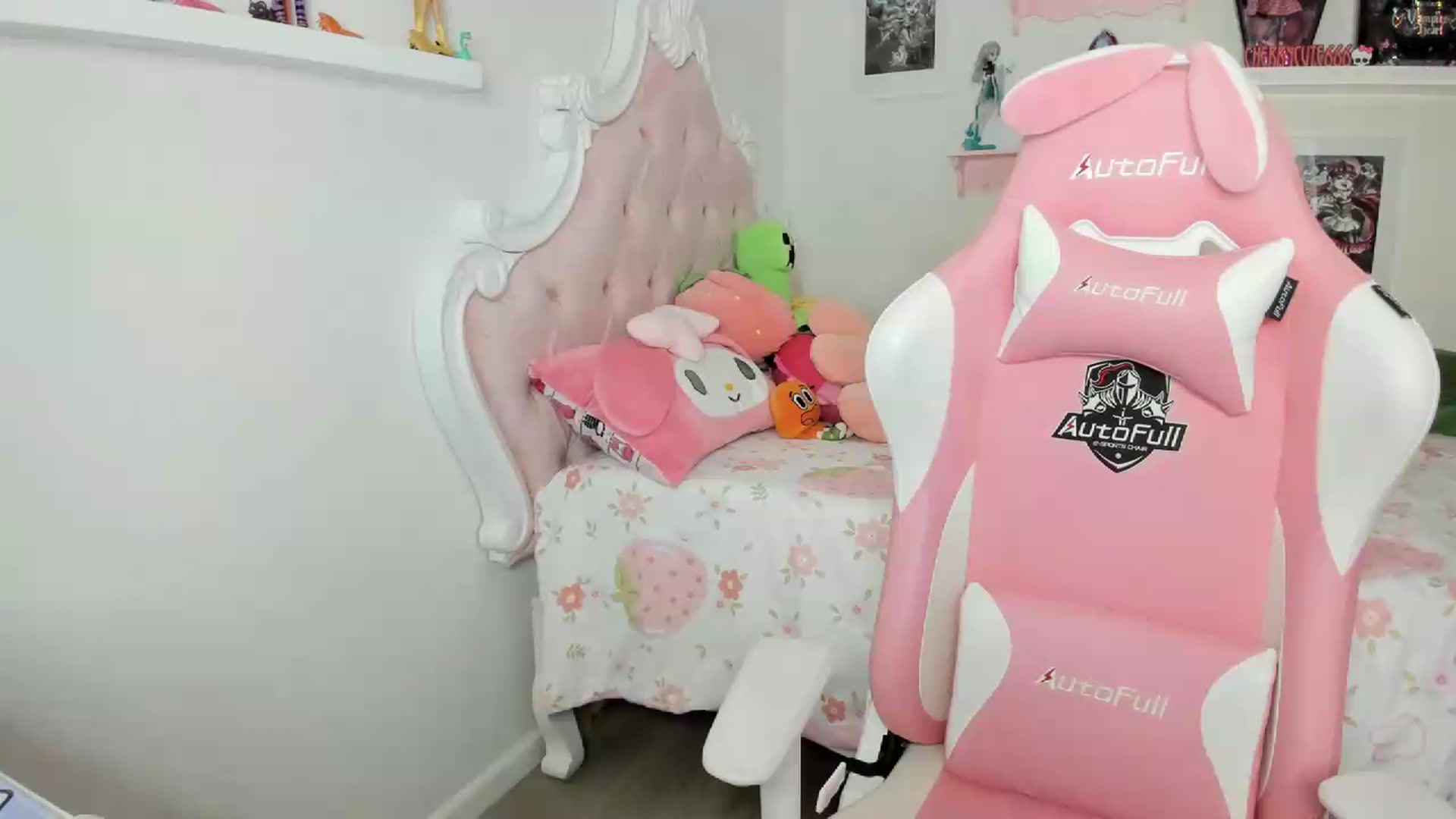 Gallery image thumbnail from Cherrycute666's myfreecams stream on, 08/02/2026, 08:13 image 14 of 20