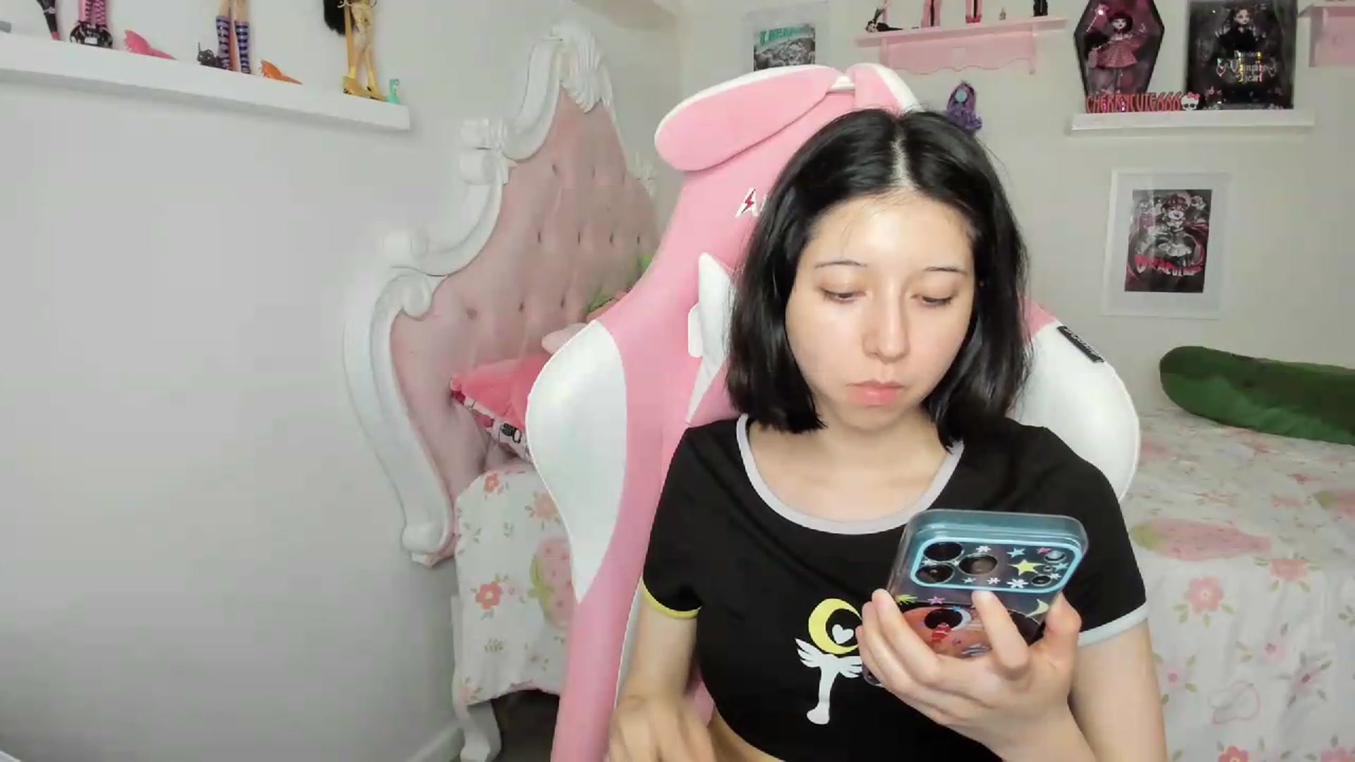 Gallery image thumbnail from Cherrycute666's myfreecams stream on, 08/02/2026, 09:32 image 9 of 20
