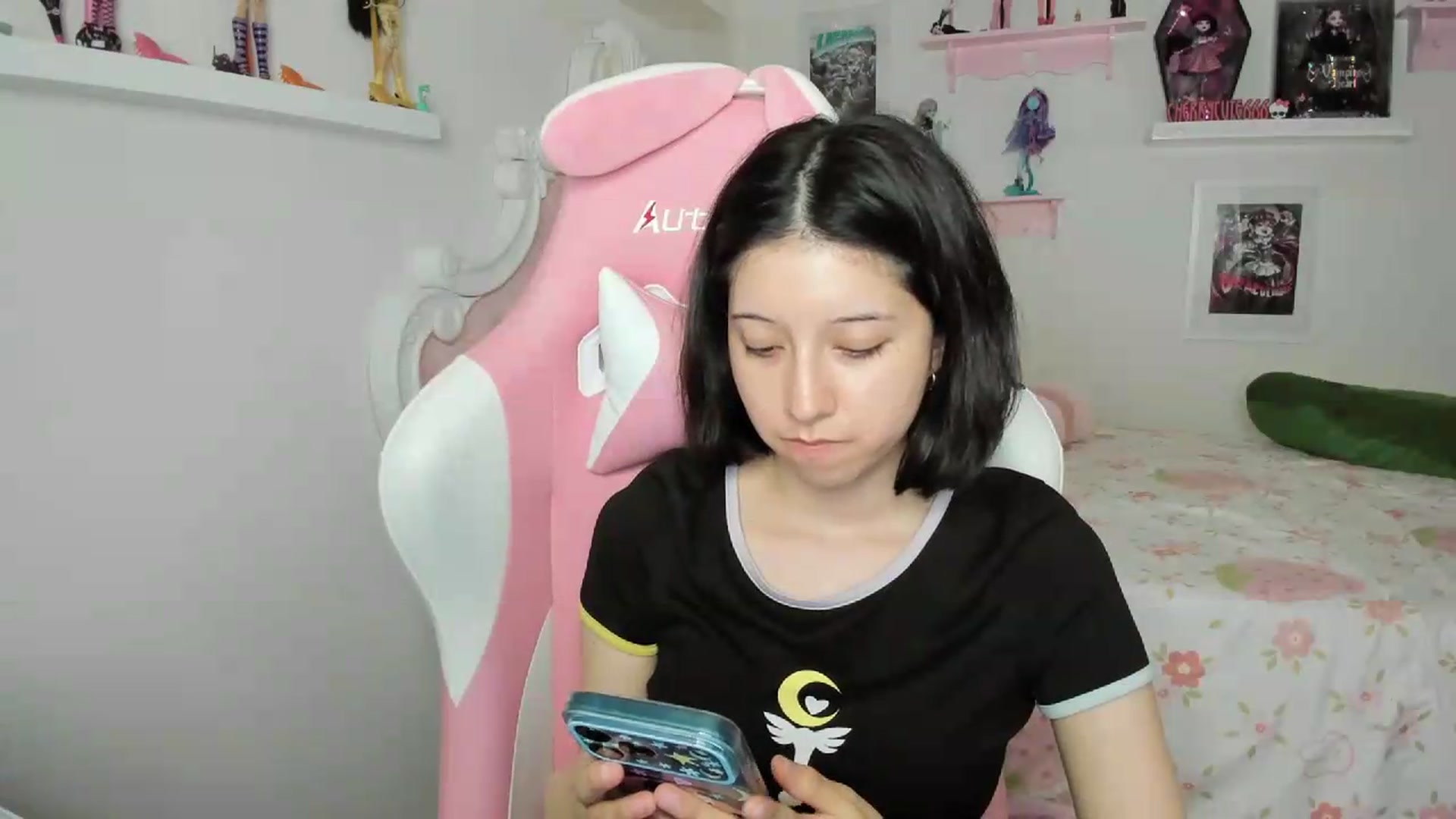 Gallery image thumbnail from Cherrycute666's myfreecams stream on, 08/02/2026, 09:32 image 15 of 20