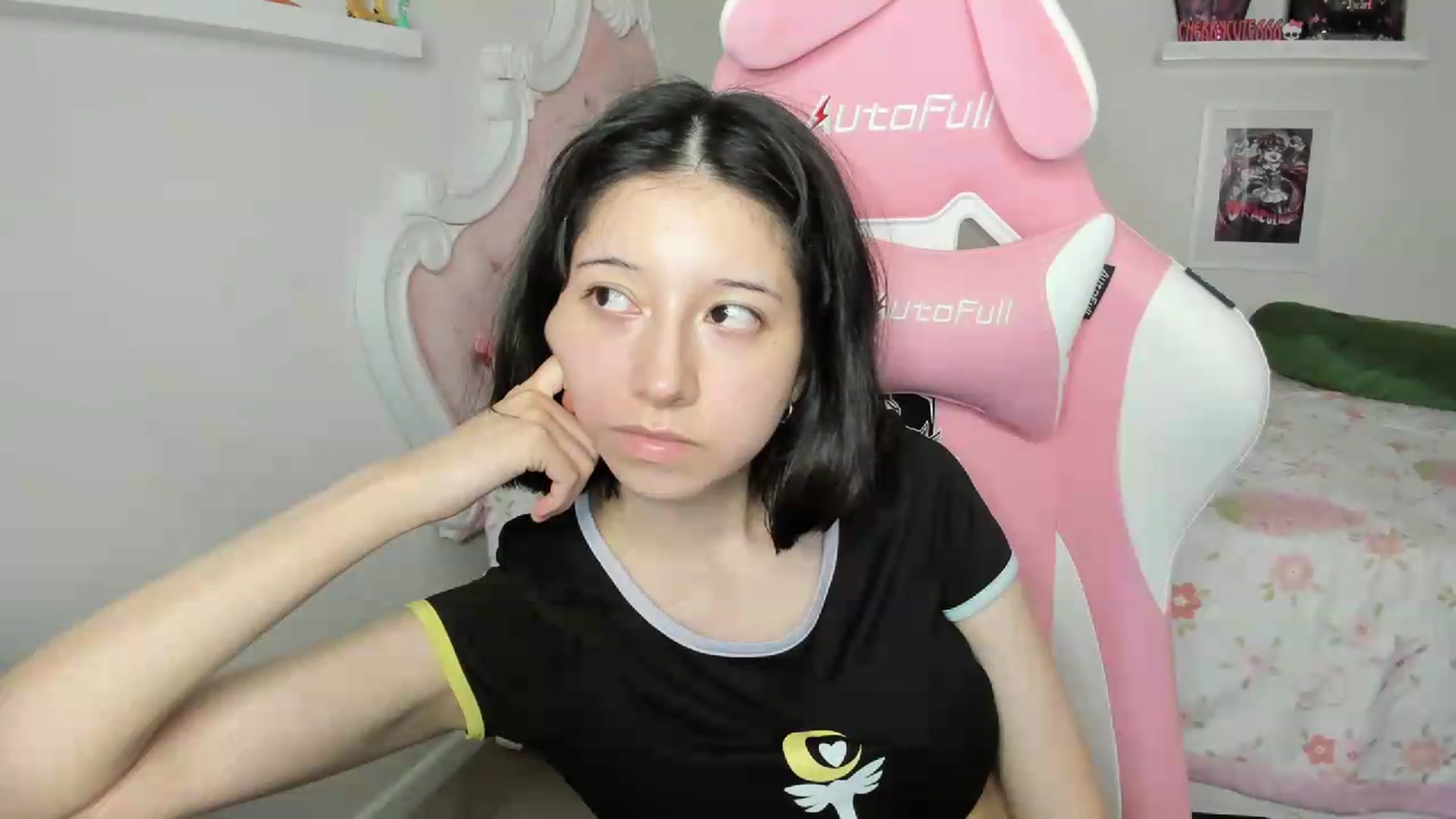 Gallery image thumbnail from Cherrycute666's myfreecams stream on, 08/02/2026, 09:32 image 3 of 20