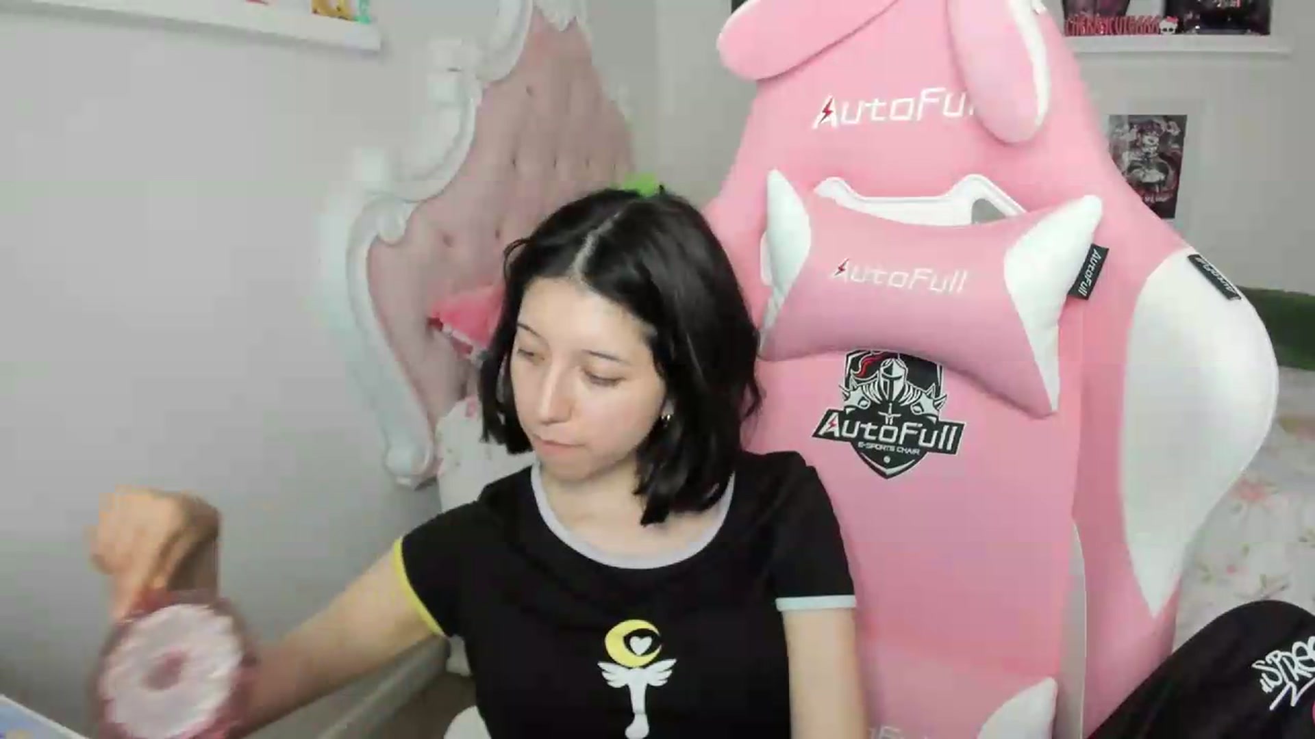 Gallery image thumbnail from Cherrycute666's myfreecams stream on, 08/02/2026, 09:32 image 5 of 20