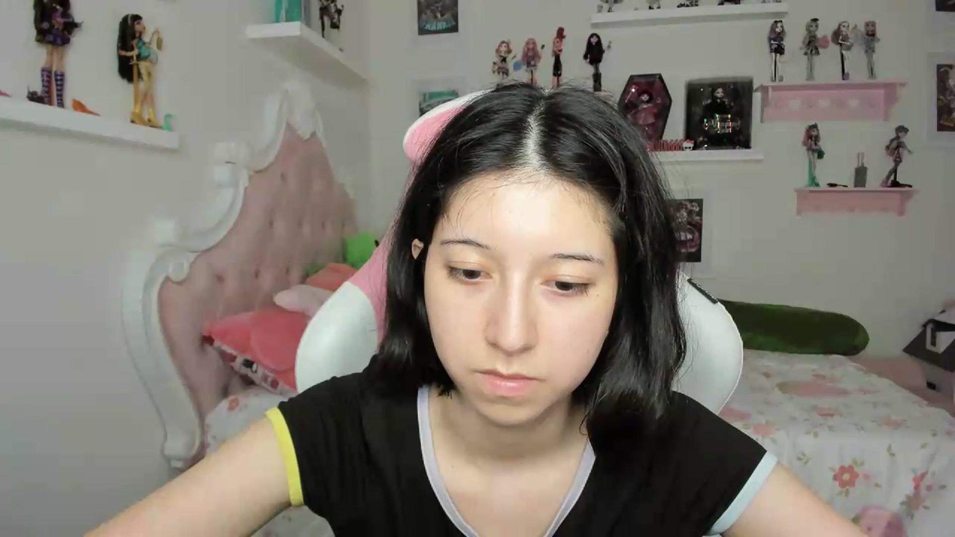 Gallery image thumbnail from Cherrycute666's myfreecams stream on, 08/02/2026, 09:32 image 2 of 20