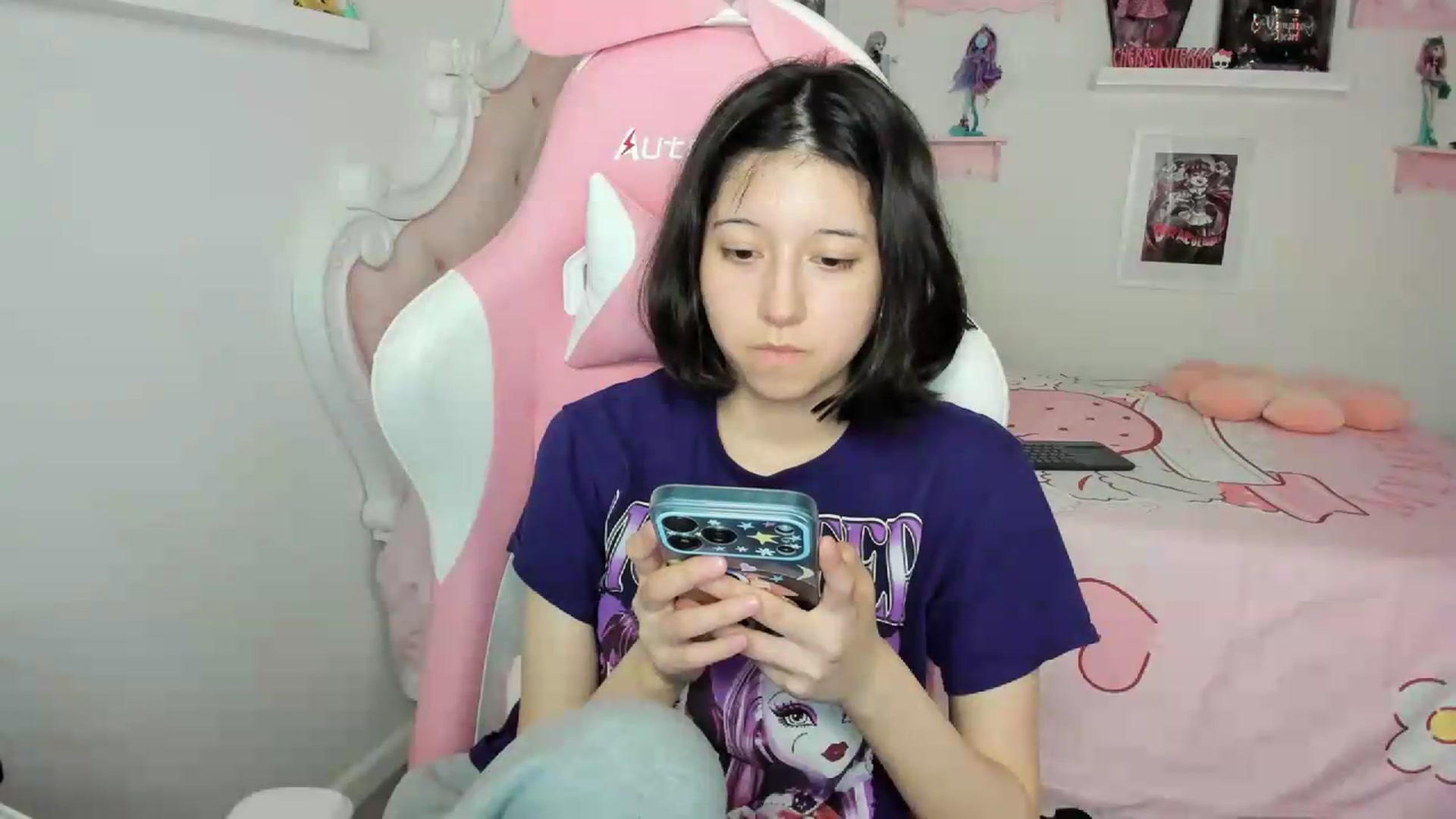 Gallery image thumbnail from Cherrycute666's myfreecams stream on, 08/05/2026, 03:41 image 15 of 20