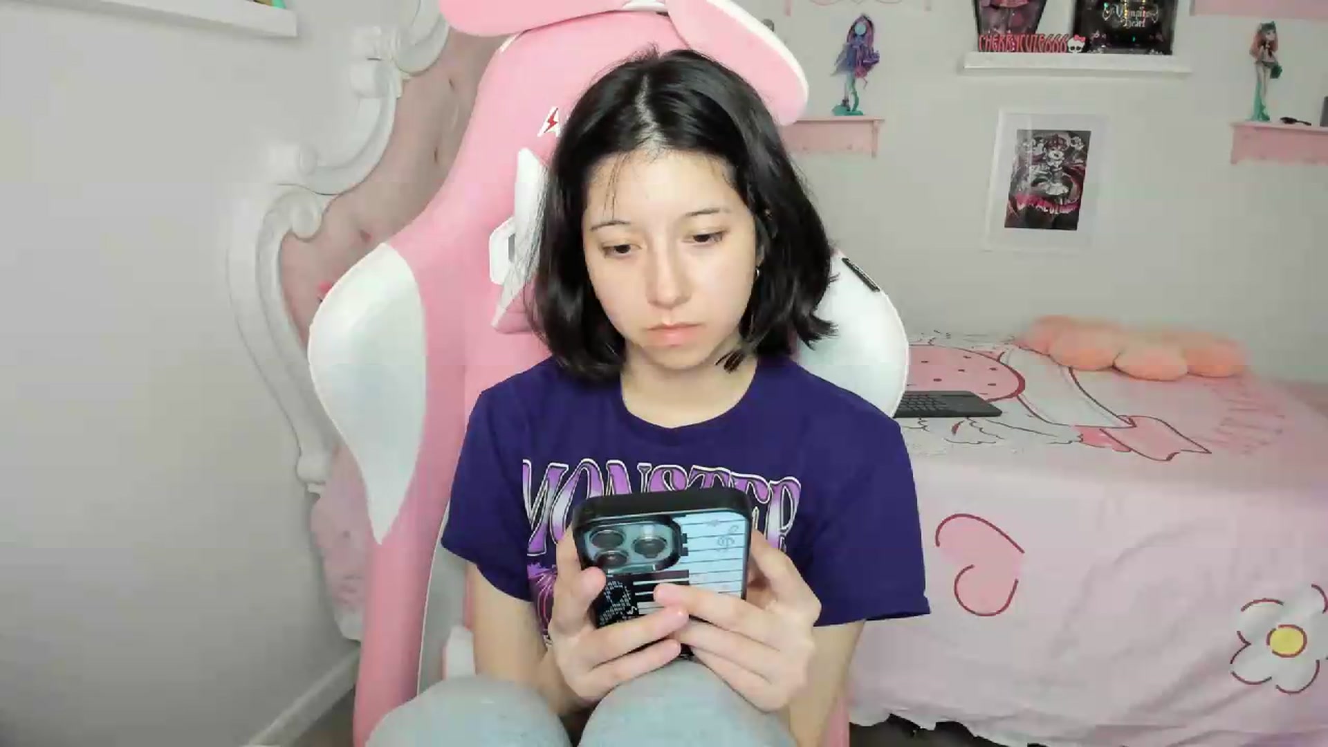 Gallery image thumbnail from Cherrycute666's myfreecams stream on, 08/05/2026, 03:41 image 12 of 20