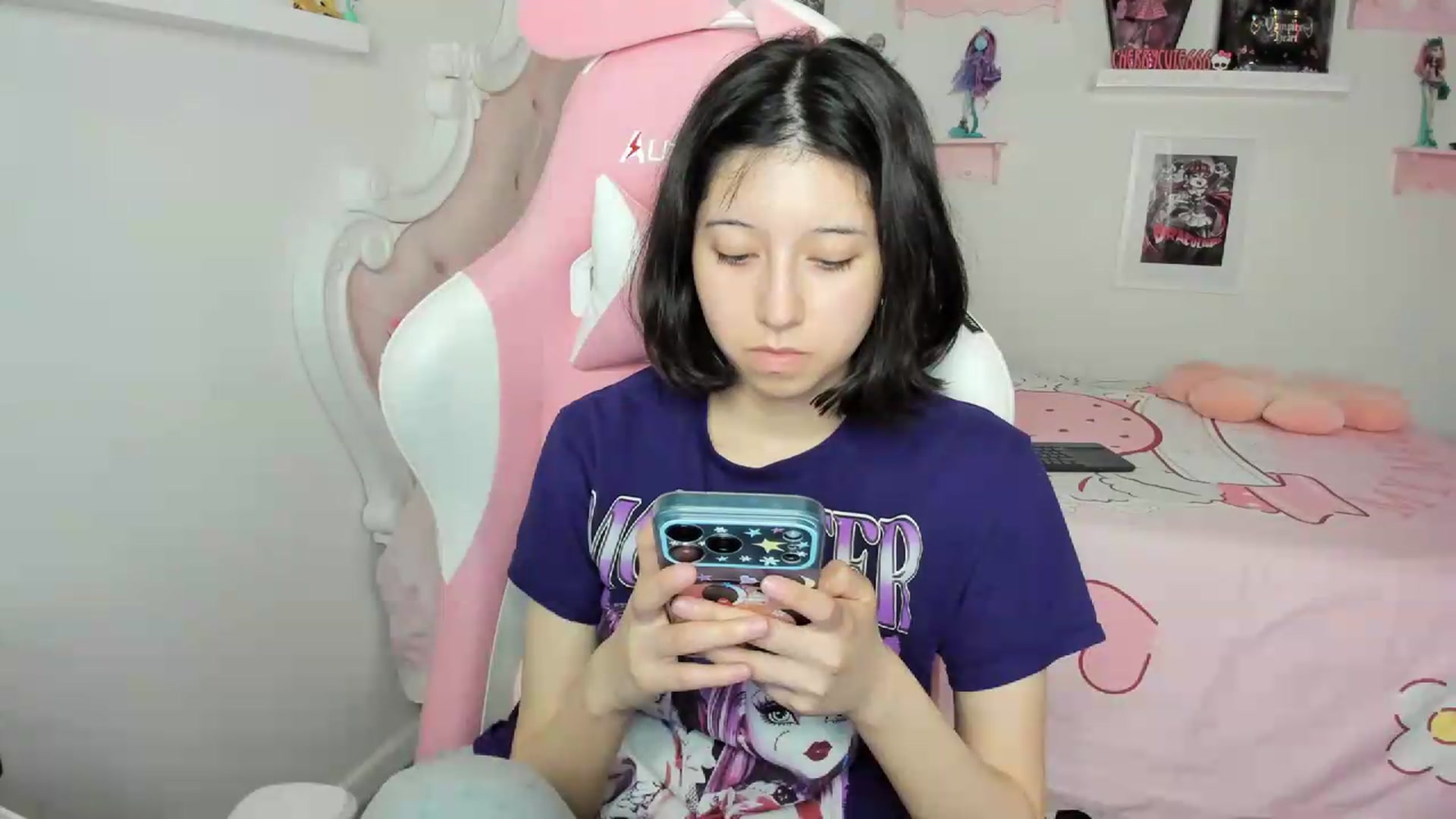 Gallery image thumbnail from Cherrycute666's myfreecams stream on, 08/05/2026, 03:41 image 14 of 20