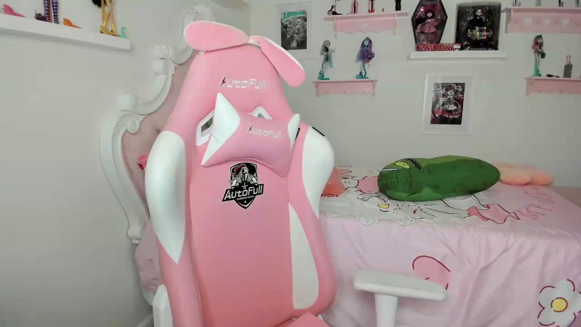 Gallery image thumbnail from Cherrycute666's myfreecams stream on, 08/05/2026, 07:23 image 19 of 20