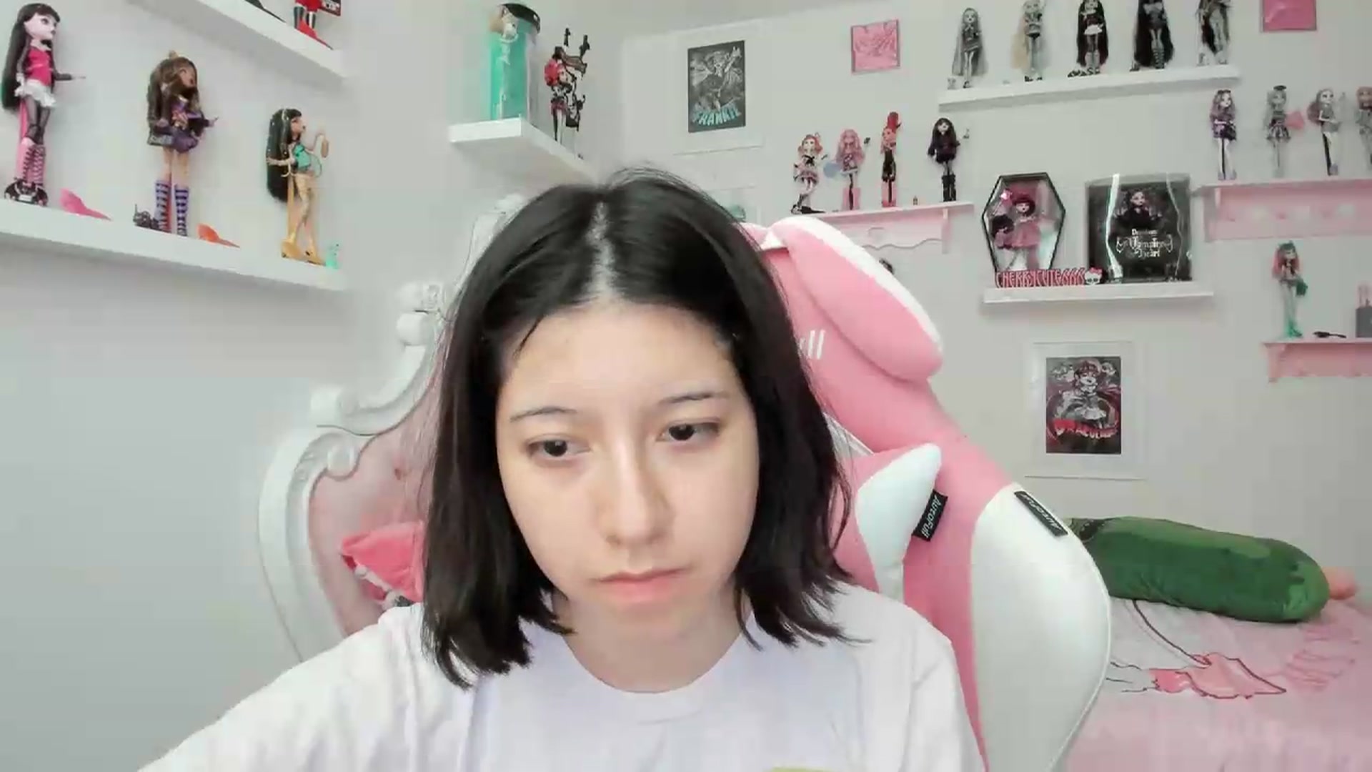 Gallery image thumbnail from Cherrycute666's myfreecams stream on, 08/06/2026, 02:17 image 2 of 20