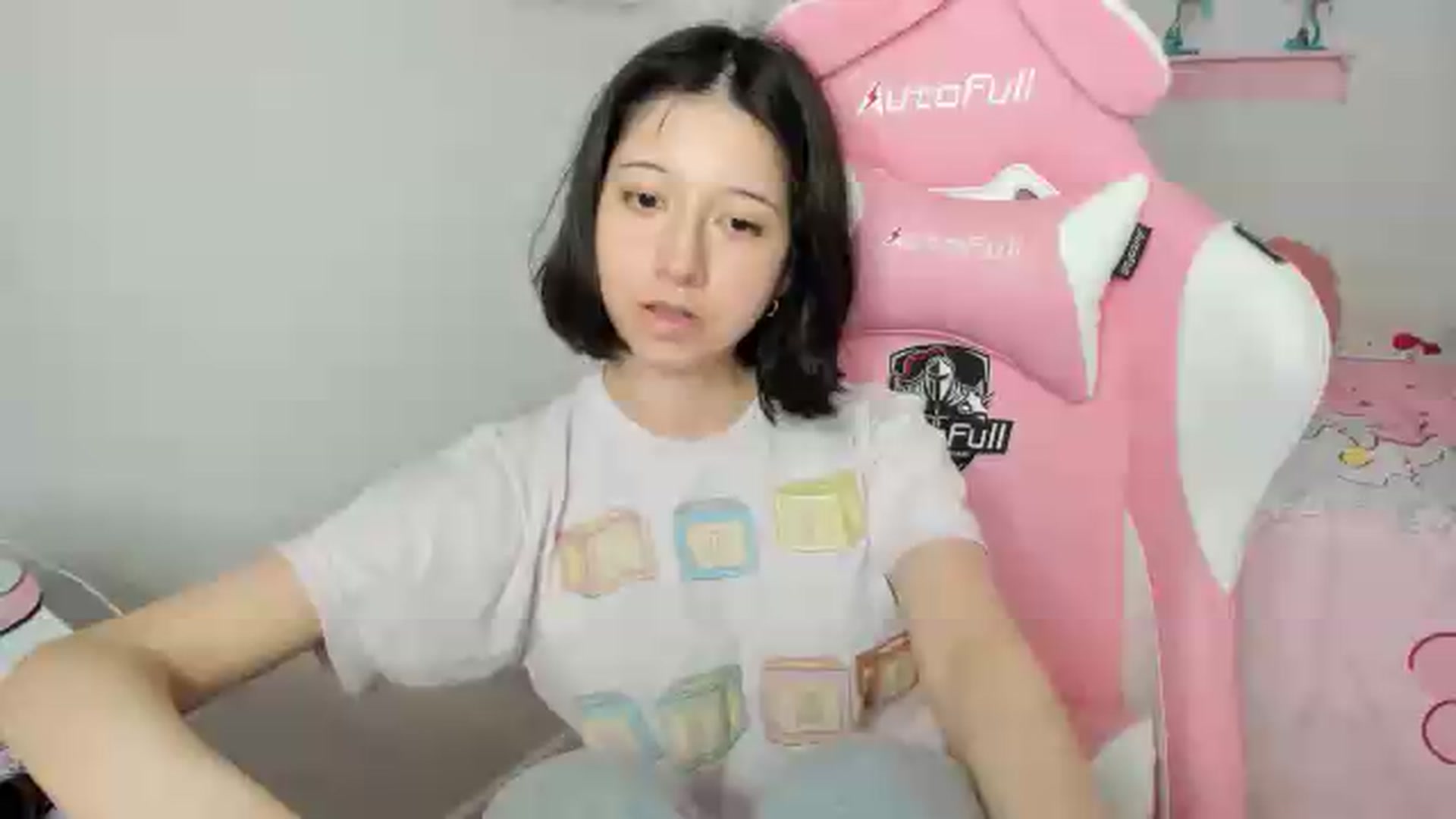Gallery image thumbnail from Cherrycute666's myfreecams stream on, 08/06/2026, 02:17 image 13 of 20