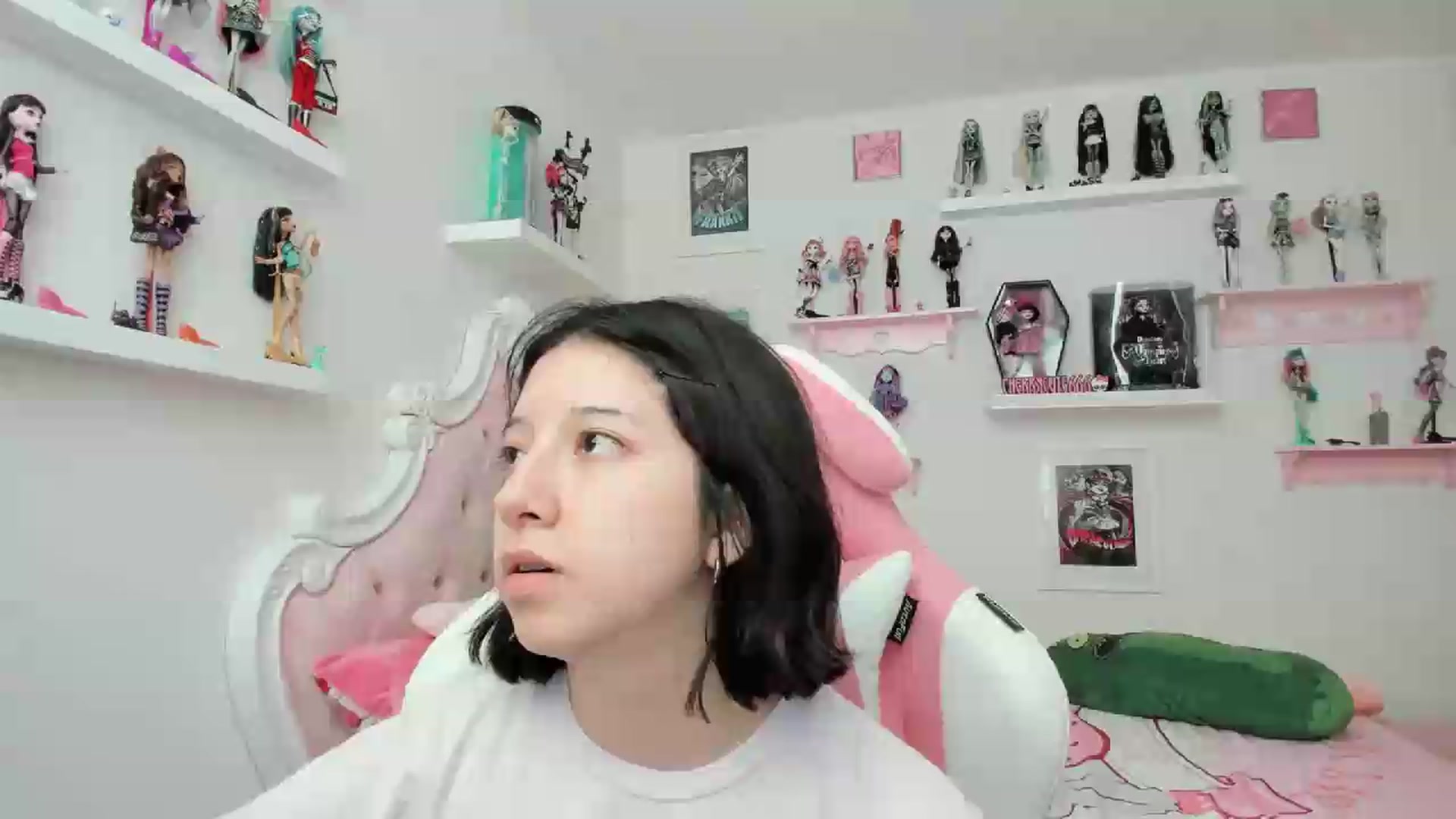 Gallery image thumbnail from Cherrycute666's myfreecams stream on, 08/06/2026, 02:17 image 1 of 20