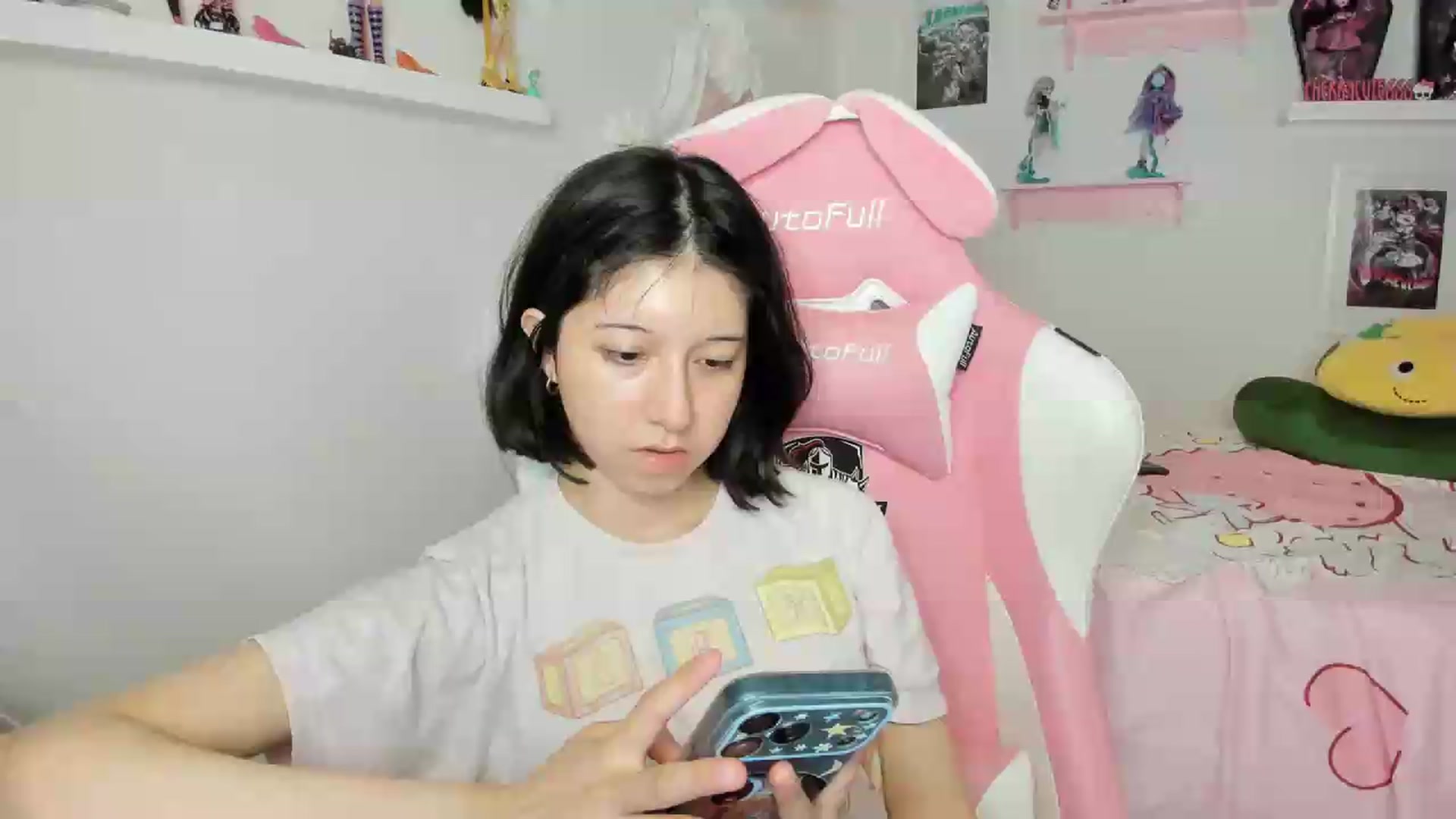 Gallery image thumbnail from Cherrycute666's myfreecams stream on, 08/06/2026, 05:40 image 18 of 20