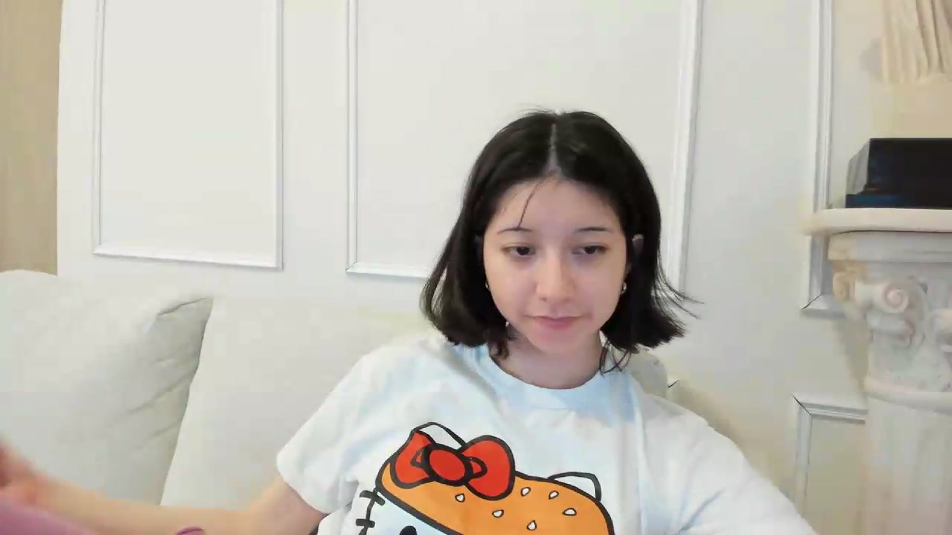Gallery image thumbnail from Cherrycute666's myfreecams stream on, 08/10/2026, 01:40 image 17 of 20