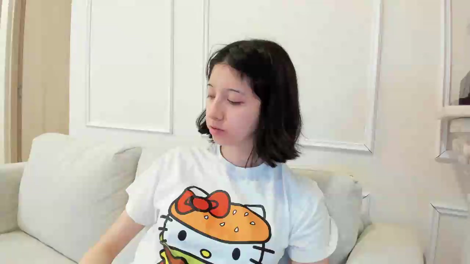 Gallery image thumbnail from Cherrycute666's myfreecams stream on, 08/10/2026, 01:40 image 7 of 20