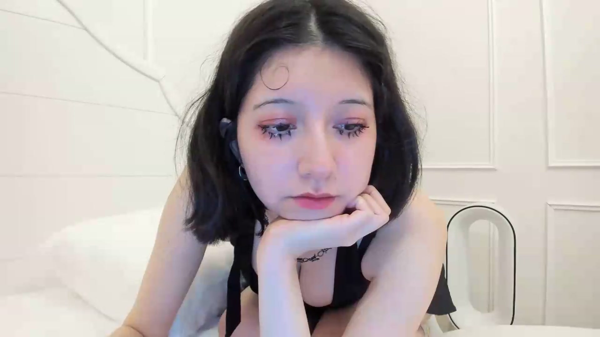 Gallery image thumbnail from Cherrycute666's myfreecams stream on, 08/14/2026, 03:53 image 17 of 20
