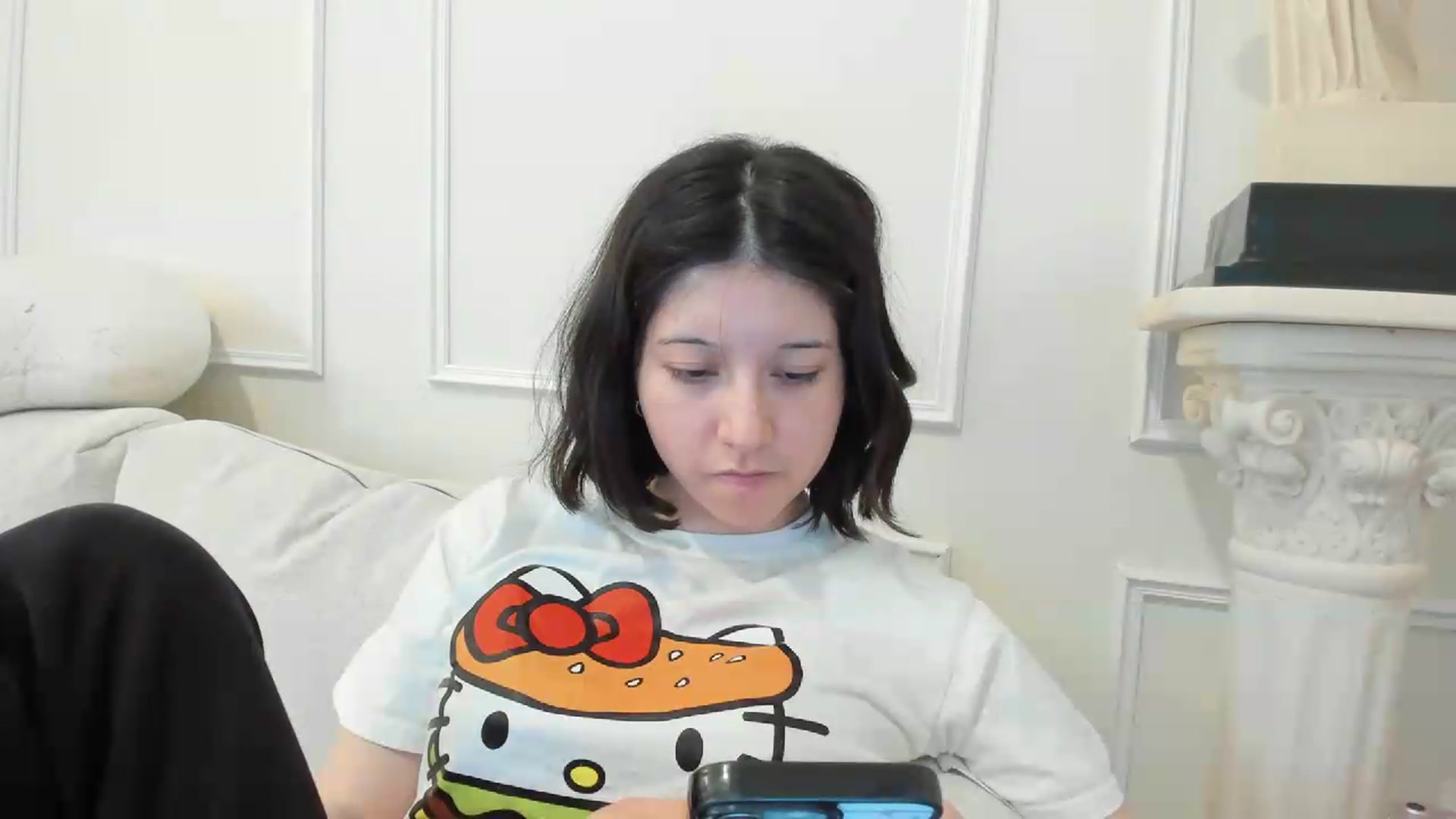 Gallery image thumbnail from Cherrycute666's myfreecams stream on, 08/15/2026, 07:49 image 4 of 20