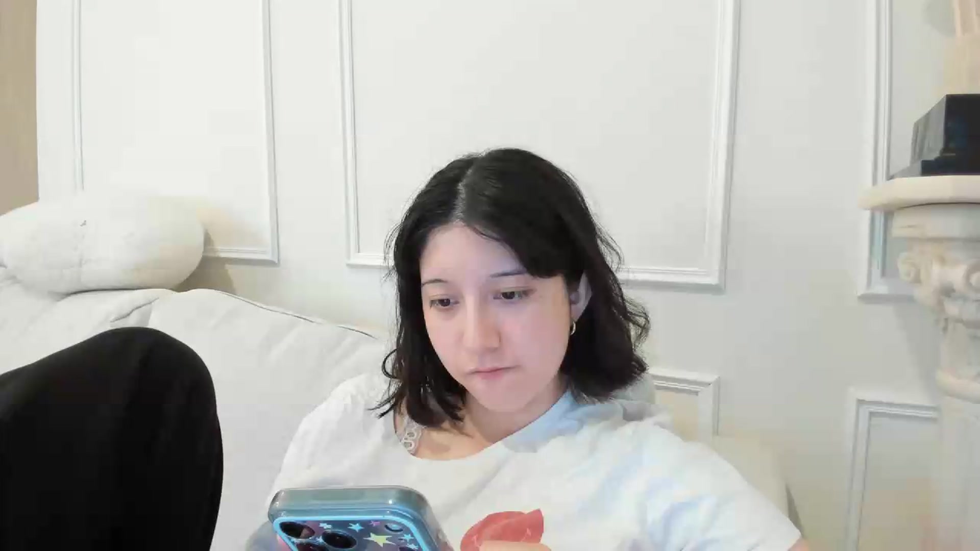 Gallery image thumbnail from Cherrycute666's myfreecams stream on, 08/15/2026, 09:03 image 14 of 20