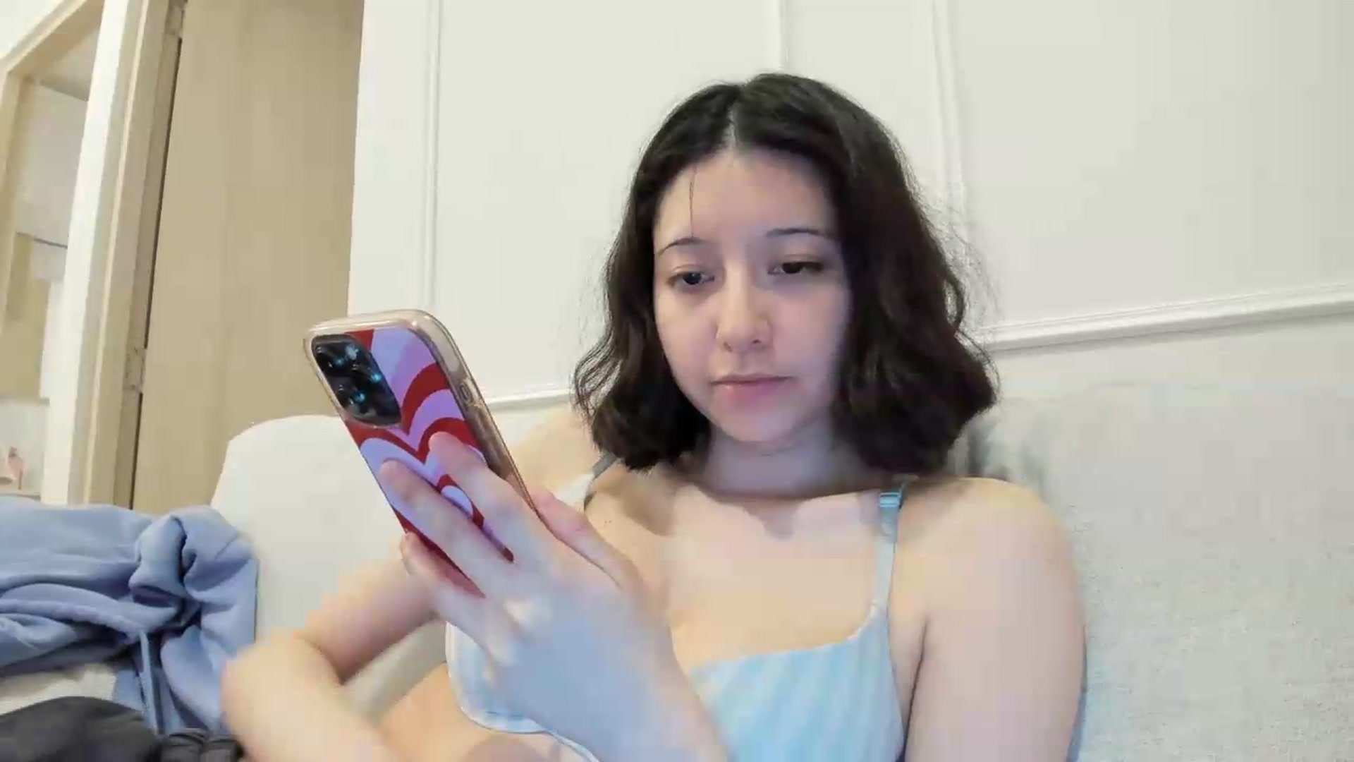 Gallery image thumbnail from Cherrycute666's myfreecams stream on, 08/17/2026, 09:36 image 17 of 20