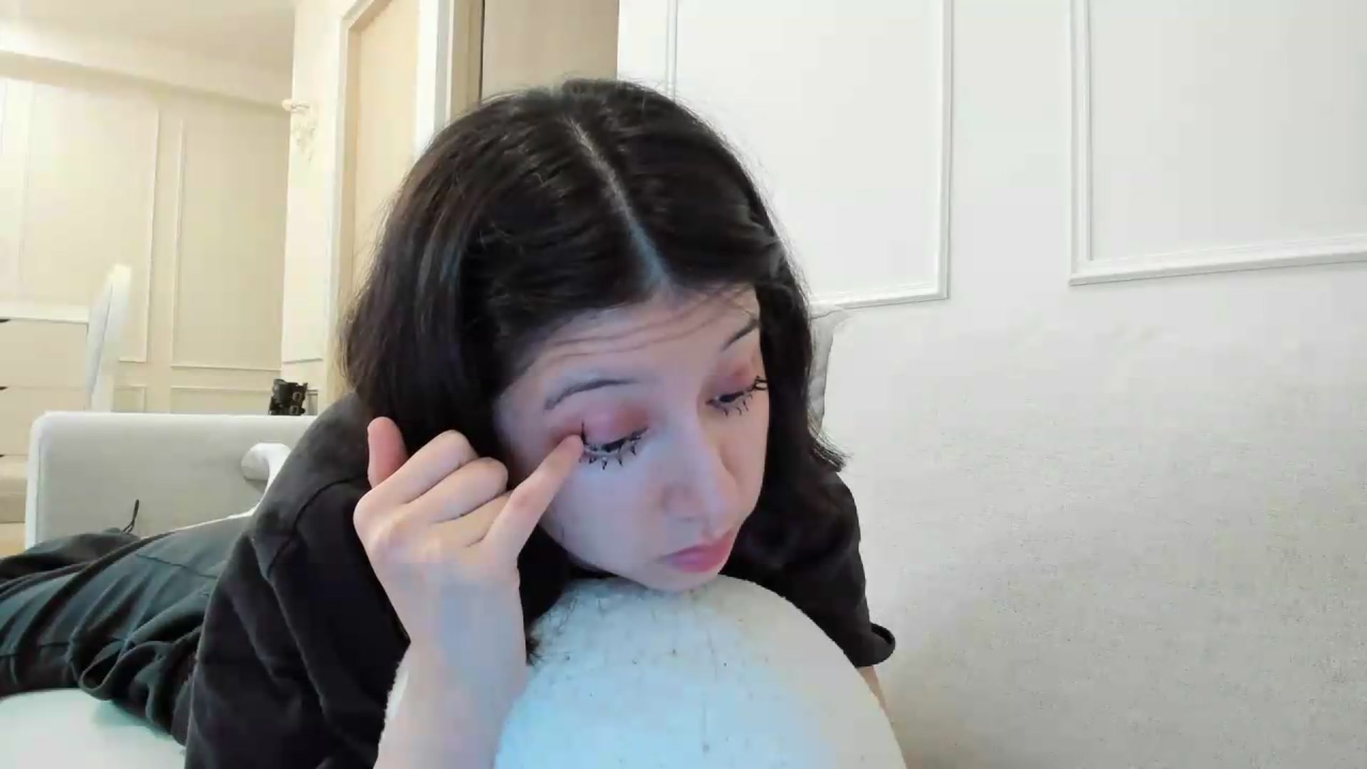 Gallery image thumbnail from Cherrycute666's myfreecams stream on, 08/18/2026, 06:47 image 12 of 20