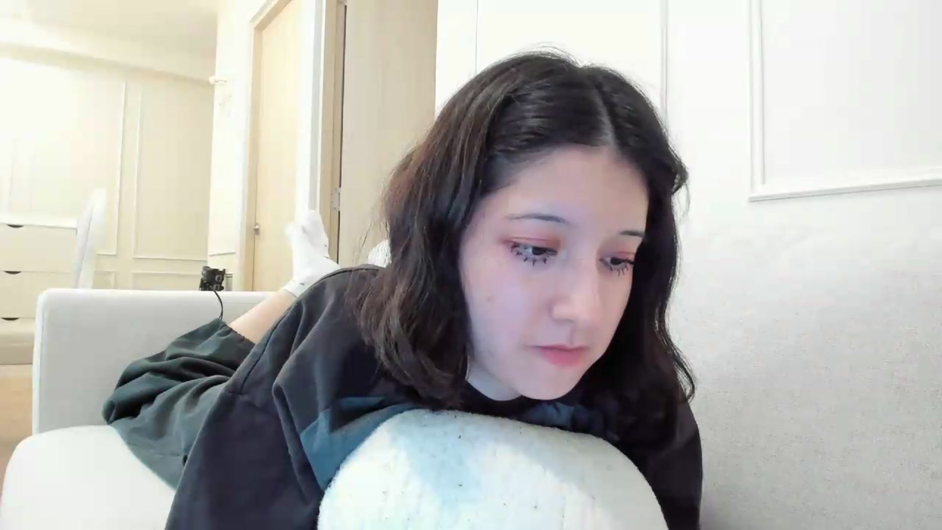 Gallery image thumbnail from Cherrycute666's myfreecams stream on, 08/18/2026, 06:47 image 18 of 20
