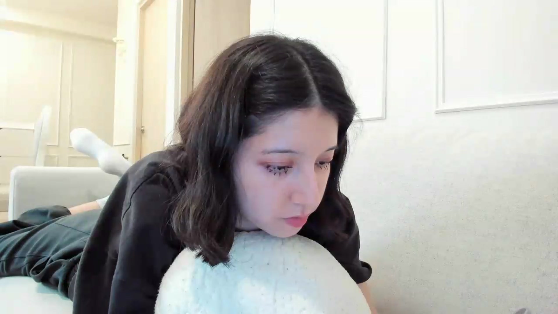 Gallery image thumbnail from Cherrycute666's myfreecams stream on, 08/18/2026, 06:47 image 9 of 20
