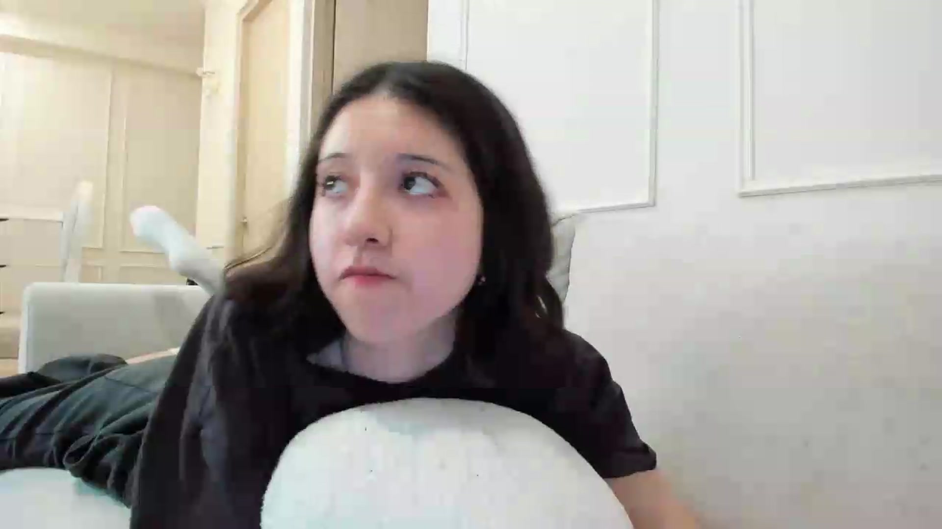 Gallery image thumbnail from Cherrycute666's myfreecams stream on, 08/18/2026, 06:47 image 10 of 20
