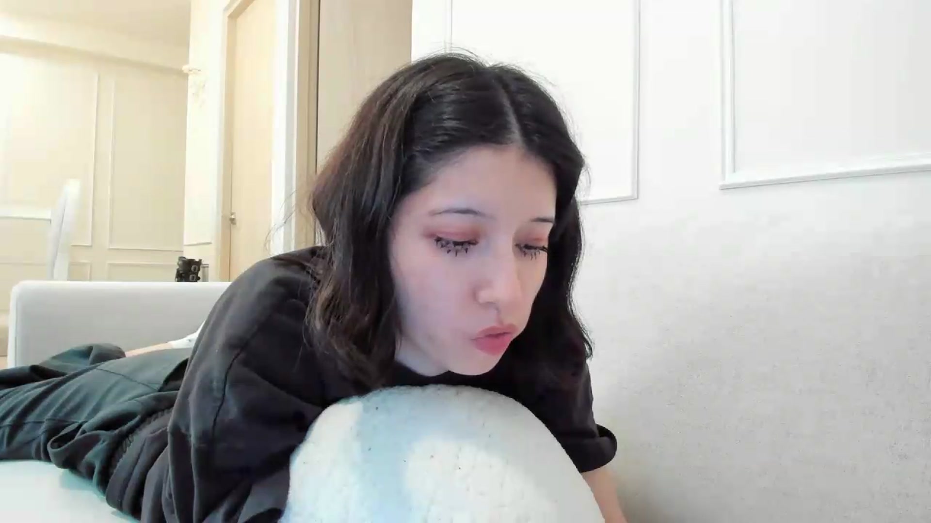 Gallery image thumbnail from Cherrycute666's myfreecams stream on, 08/18/2026, 06:47 image 7 of 20