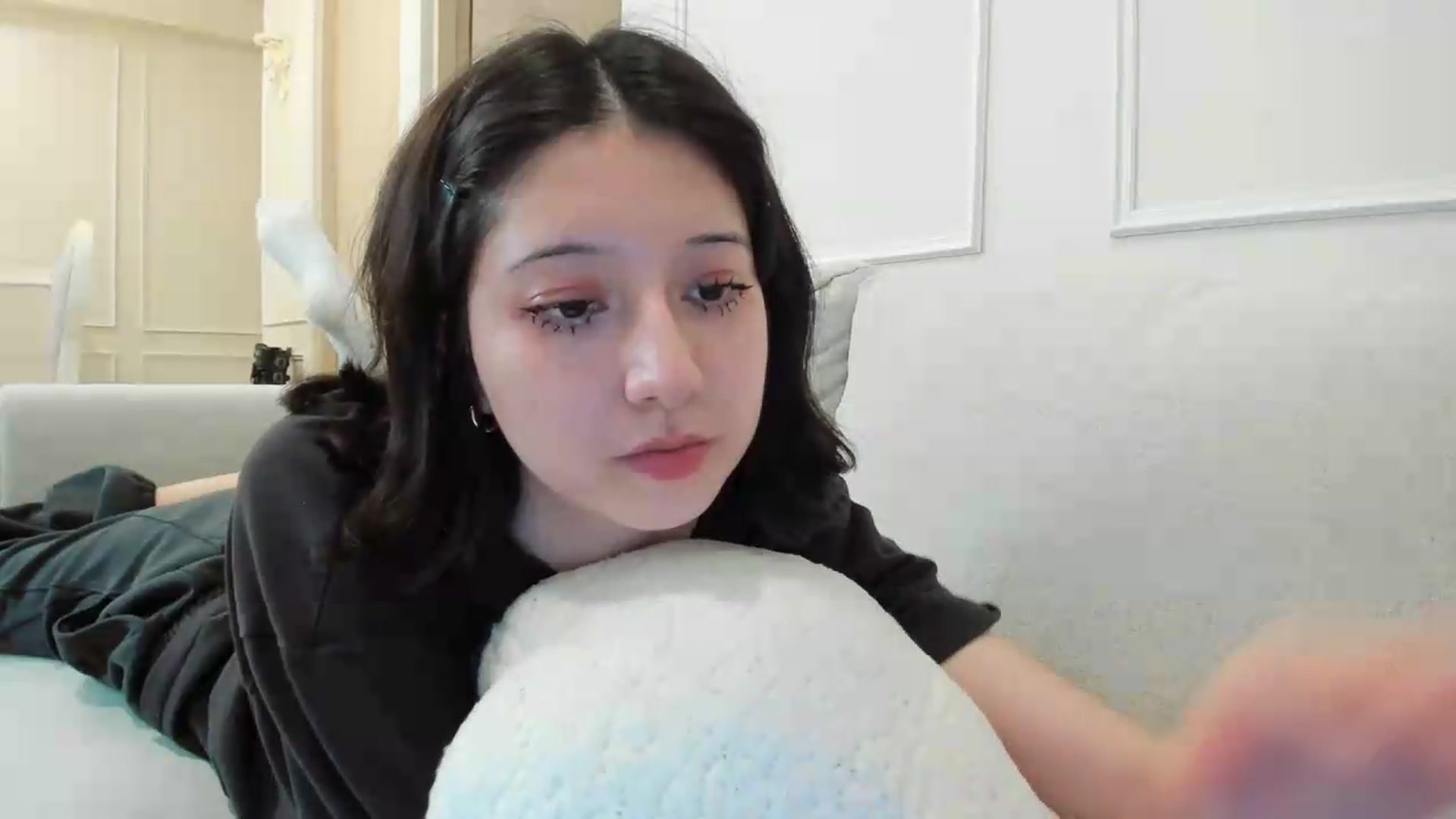 Gallery image thumbnail from Cherrycute666's myfreecams stream on, 08/18/2026, 06:47 image 2 of 20