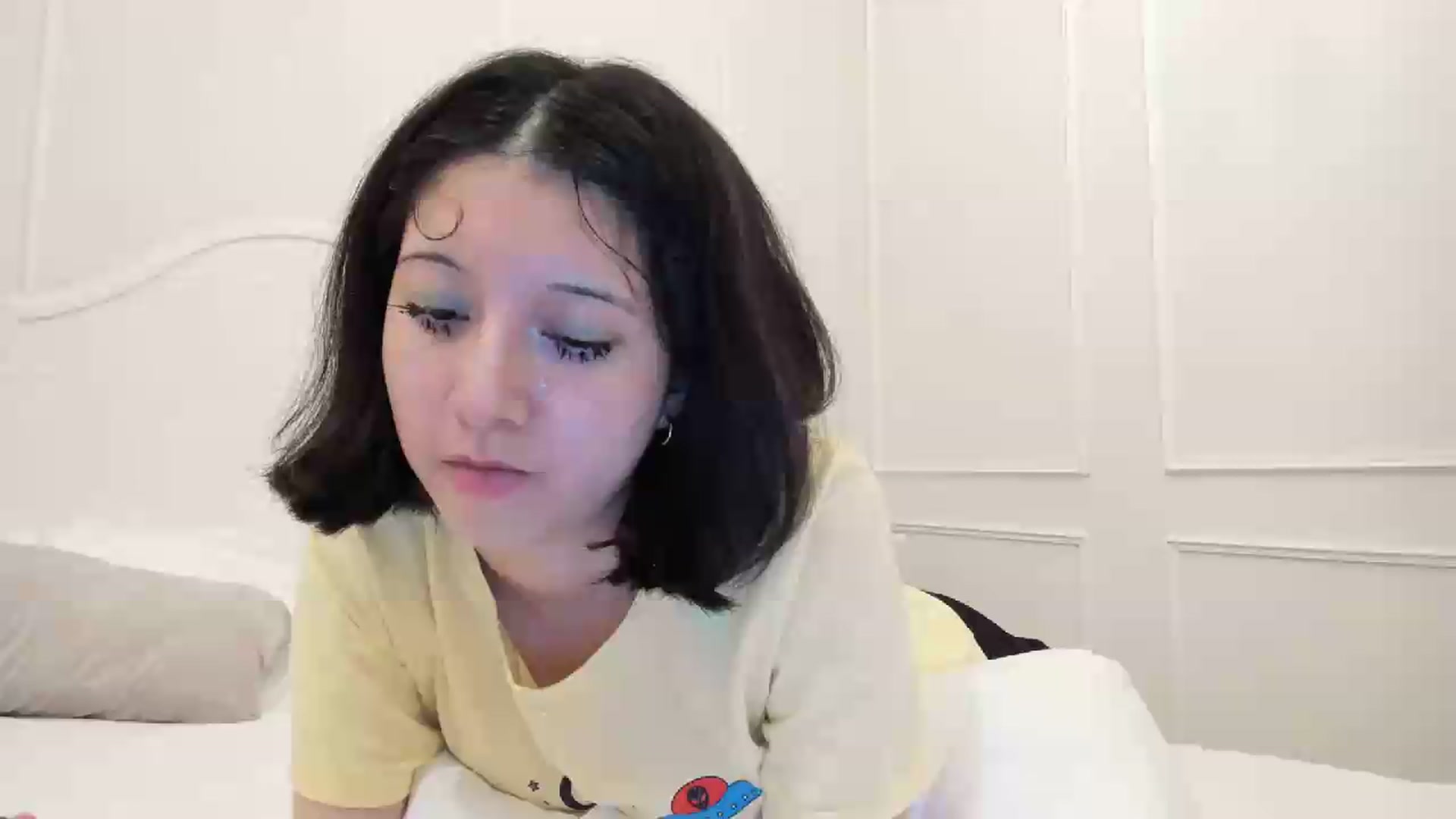 Gallery image thumbnail from Cherrycute666's myfreecams stream on, 08/20/2026, 06:27 image 4 of 20
