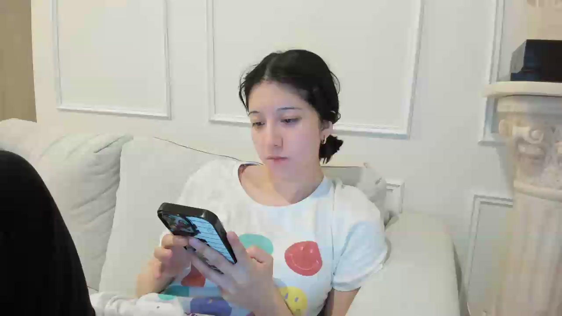 Gallery image thumbnail from Cherrycute666's myfreecams stream on, 08/25/2026, 04:48 image 1 of 20