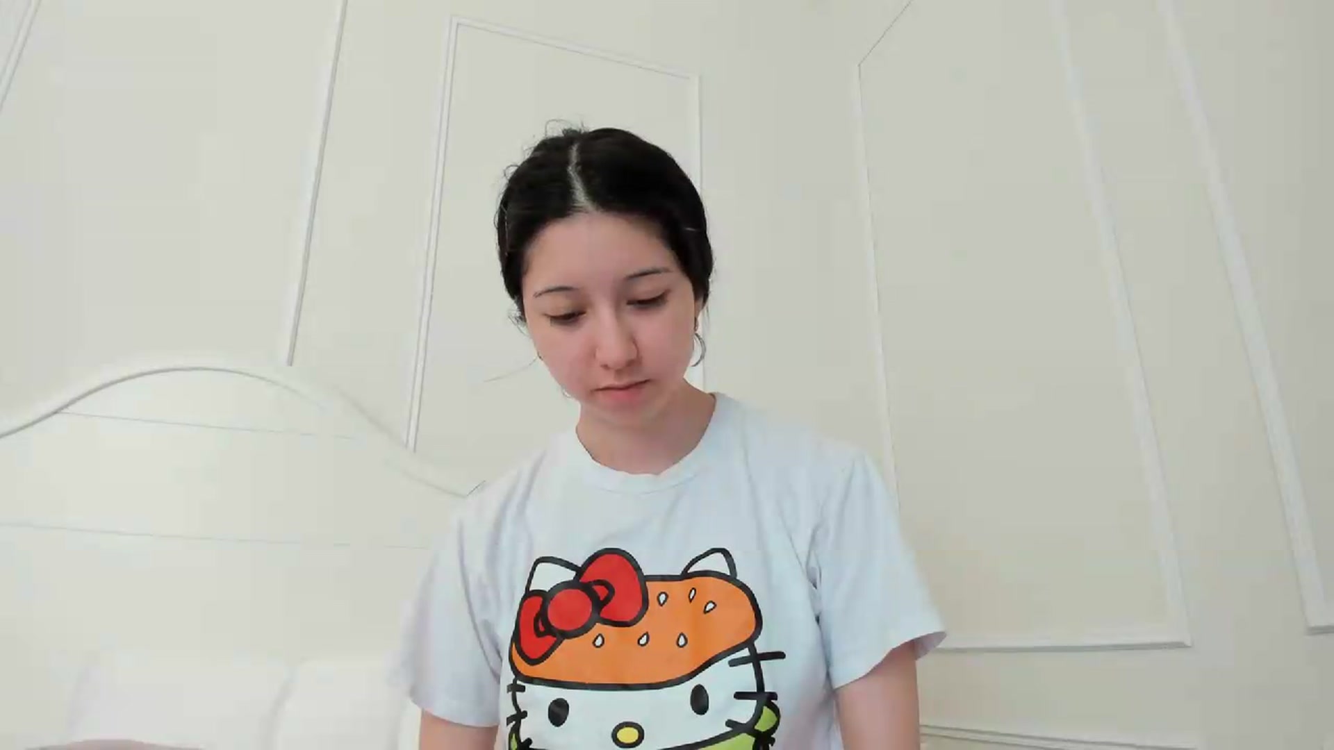 Gallery image thumbnail from Cherrycute666's myfreecams stream on, 08/25/2026, 22:19 image 13 of 20
