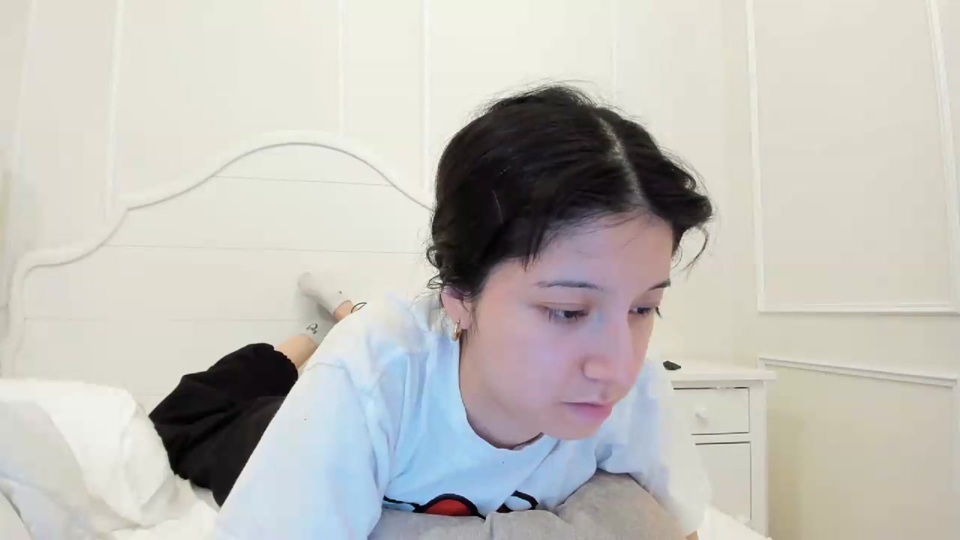 Gallery image thumbnail from Cherrycute666's myfreecams stream on, 08/26/2026, 01:34 image 4 of 20