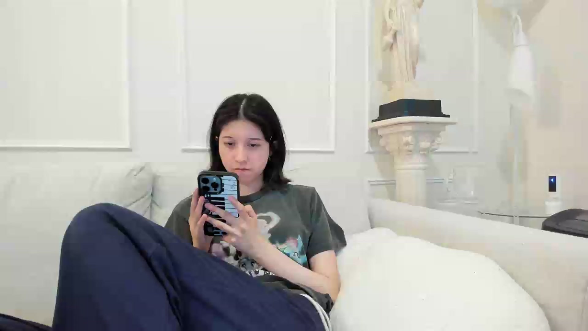 Gallery image thumbnail from Cherrycute666's myfreecams stream on, 09/14/2026, 24:53 image 1 of 20