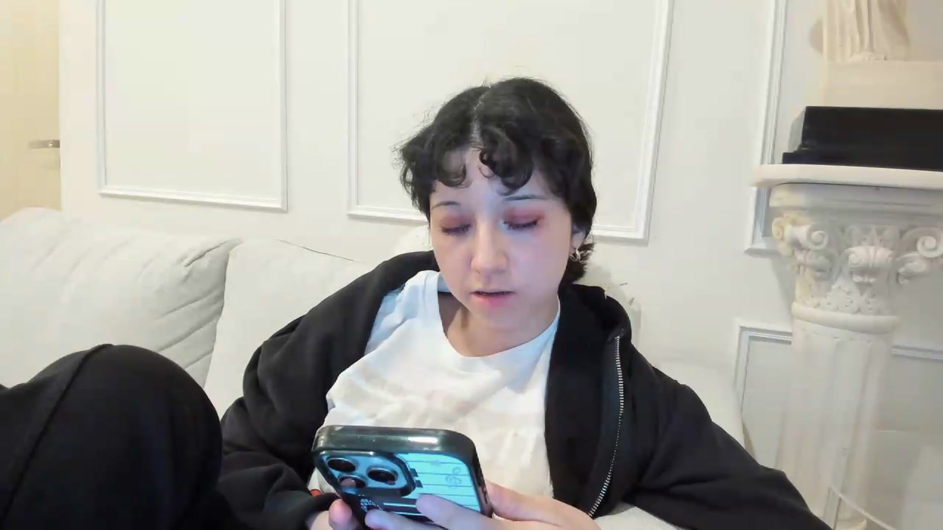 Gallery image thumbnail from Cherrycute666's myfreecams stream on, 09/16/2026, 01:03 image 13 of 20