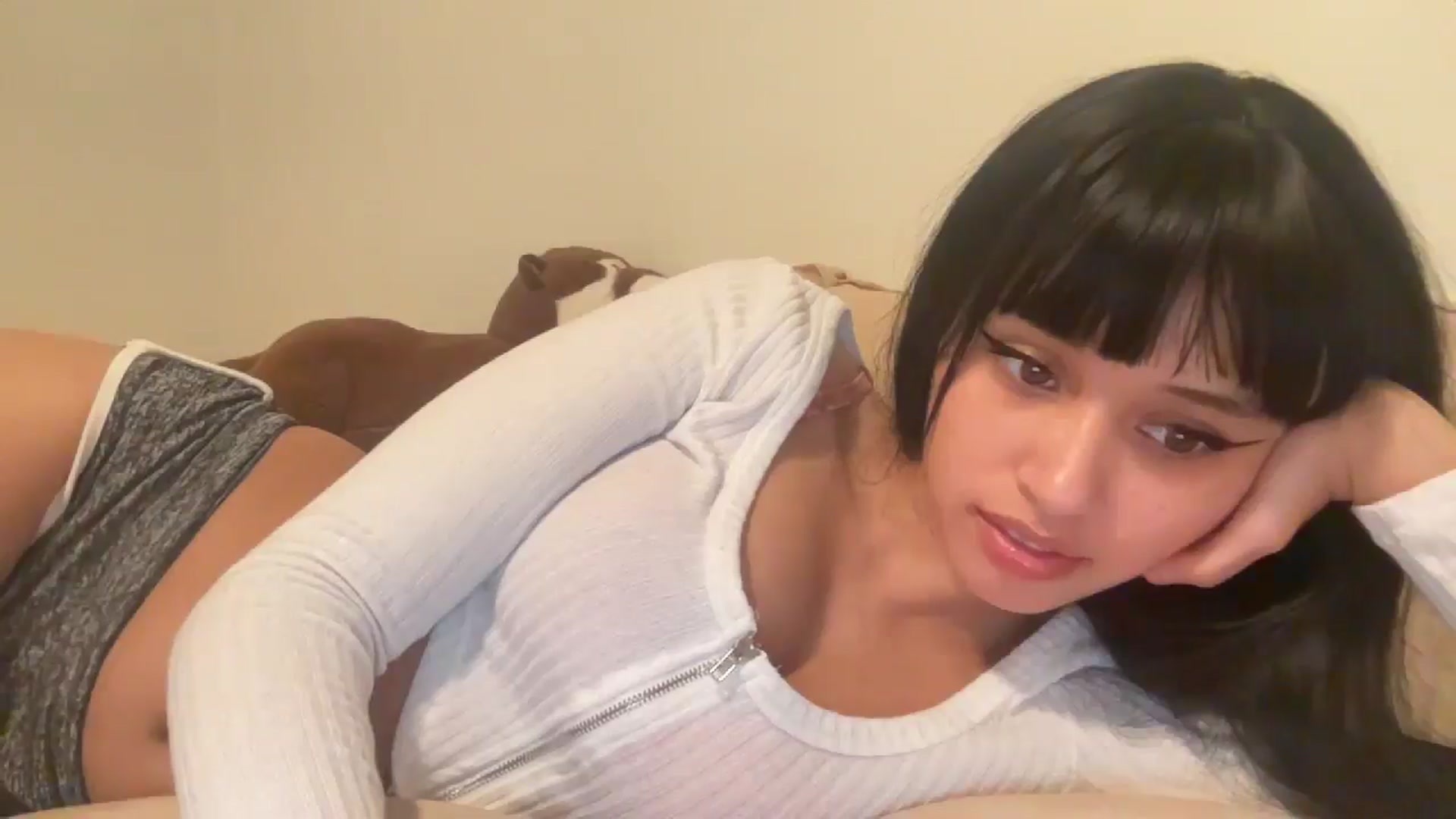 Gallery image thumbnail from Cherrylolaa's myfreecams stream on, 12/31/2024, 06:57 image 13 of 20