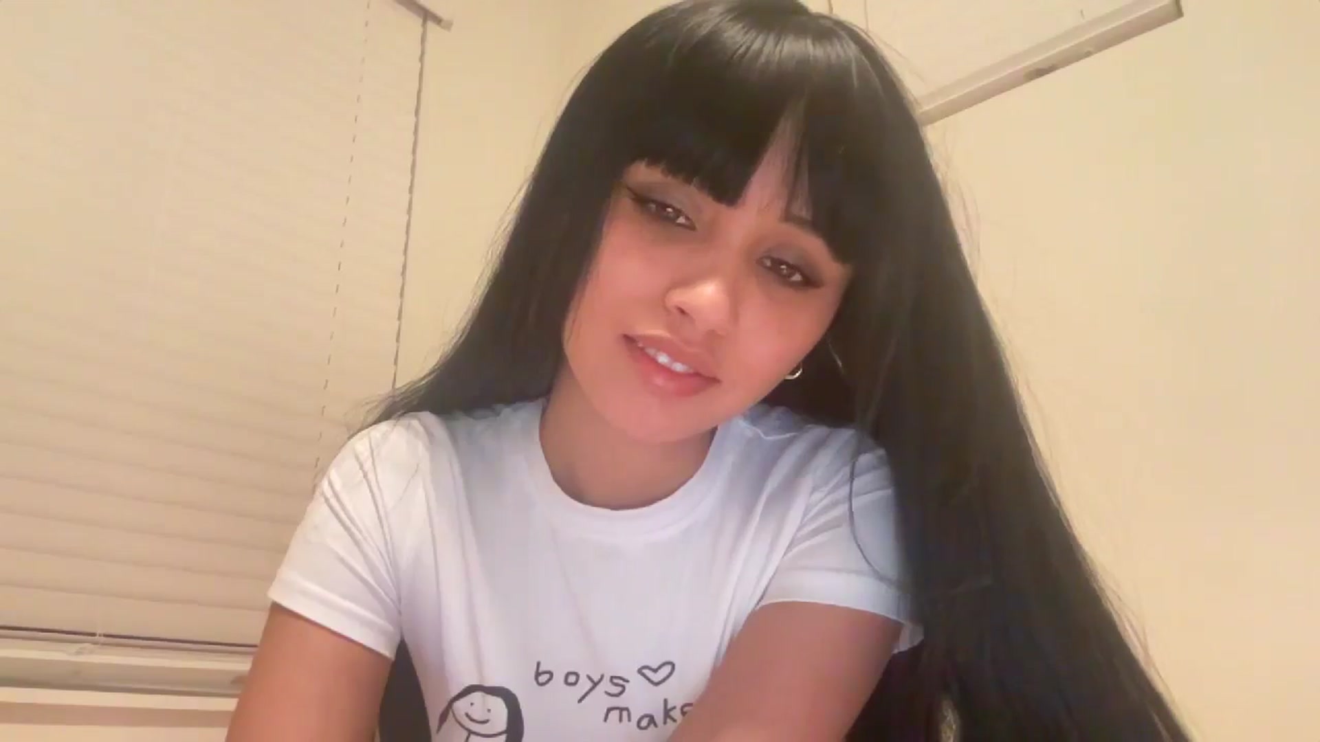 Gallery image thumbnail from Cherrylolaa's myfreecams stream on, 01/08/2025, 08:10 image 14 of 20