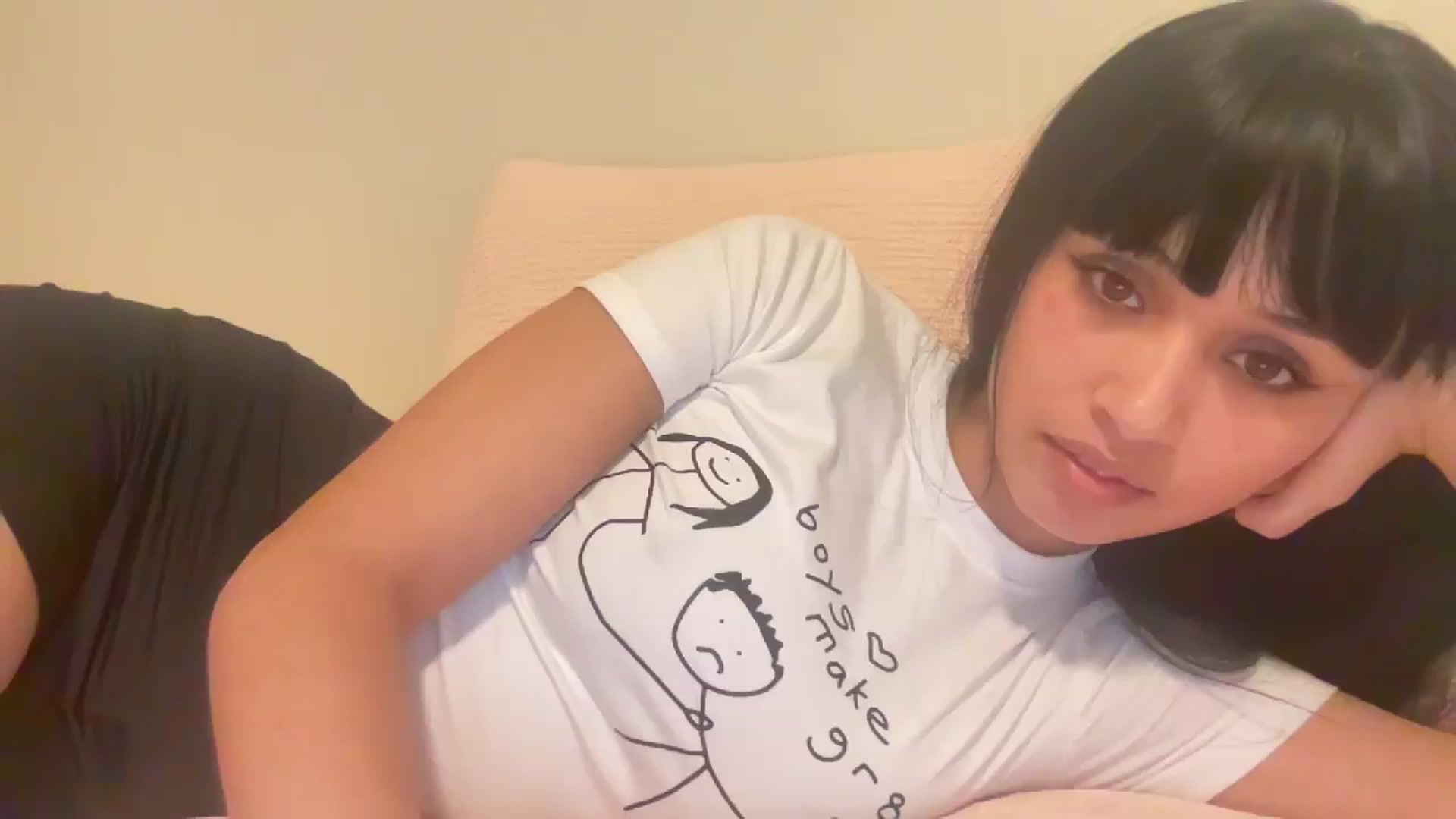 Gallery image thumbnail from Cherrylolaa's myfreecams stream on, 01/08/2025, 08:54 image 1 of 20