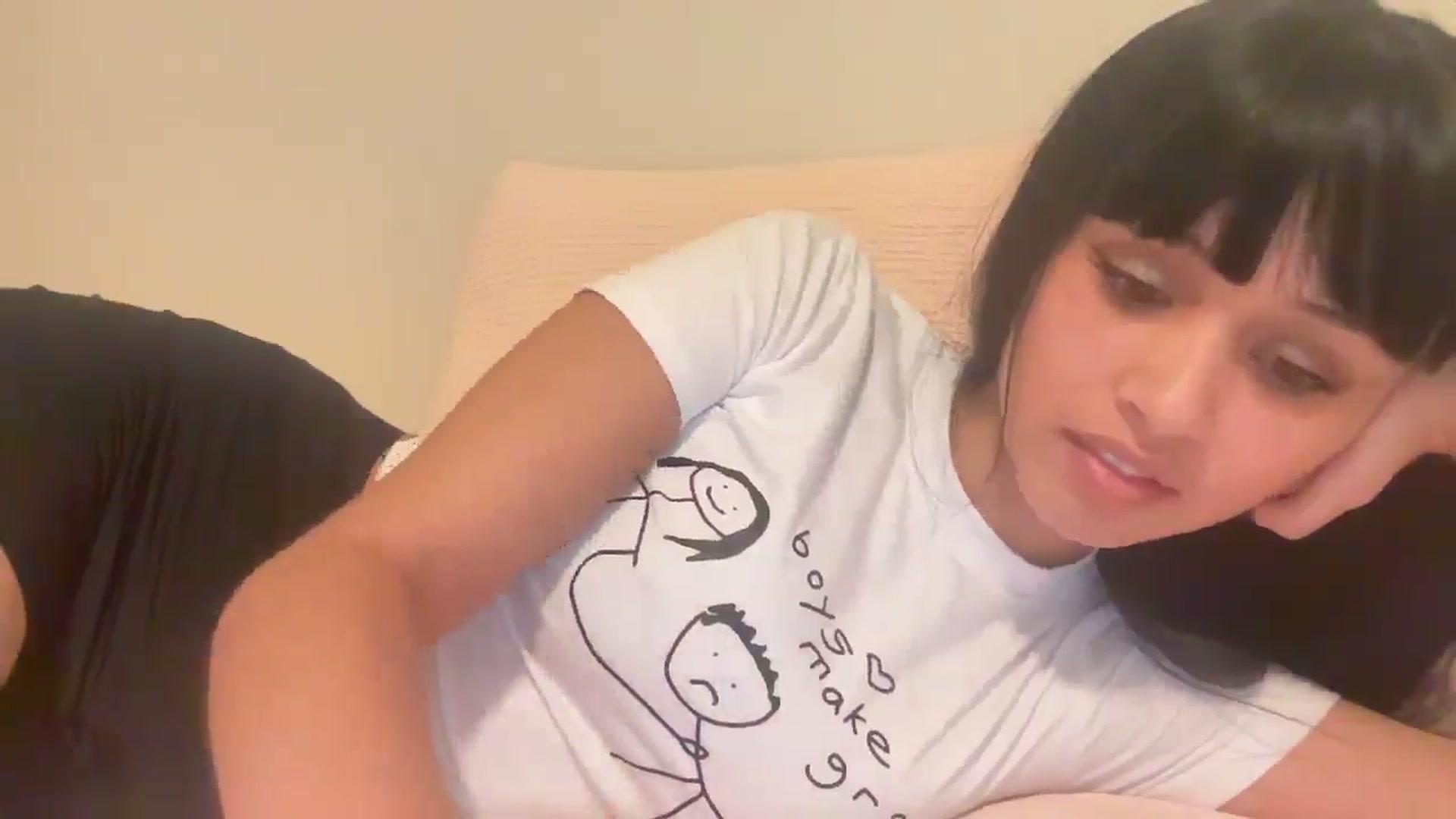 Gallery image thumbnail from Cherrylolaa's myfreecams stream on, 01/08/2025, 08:54 image 3 of 20