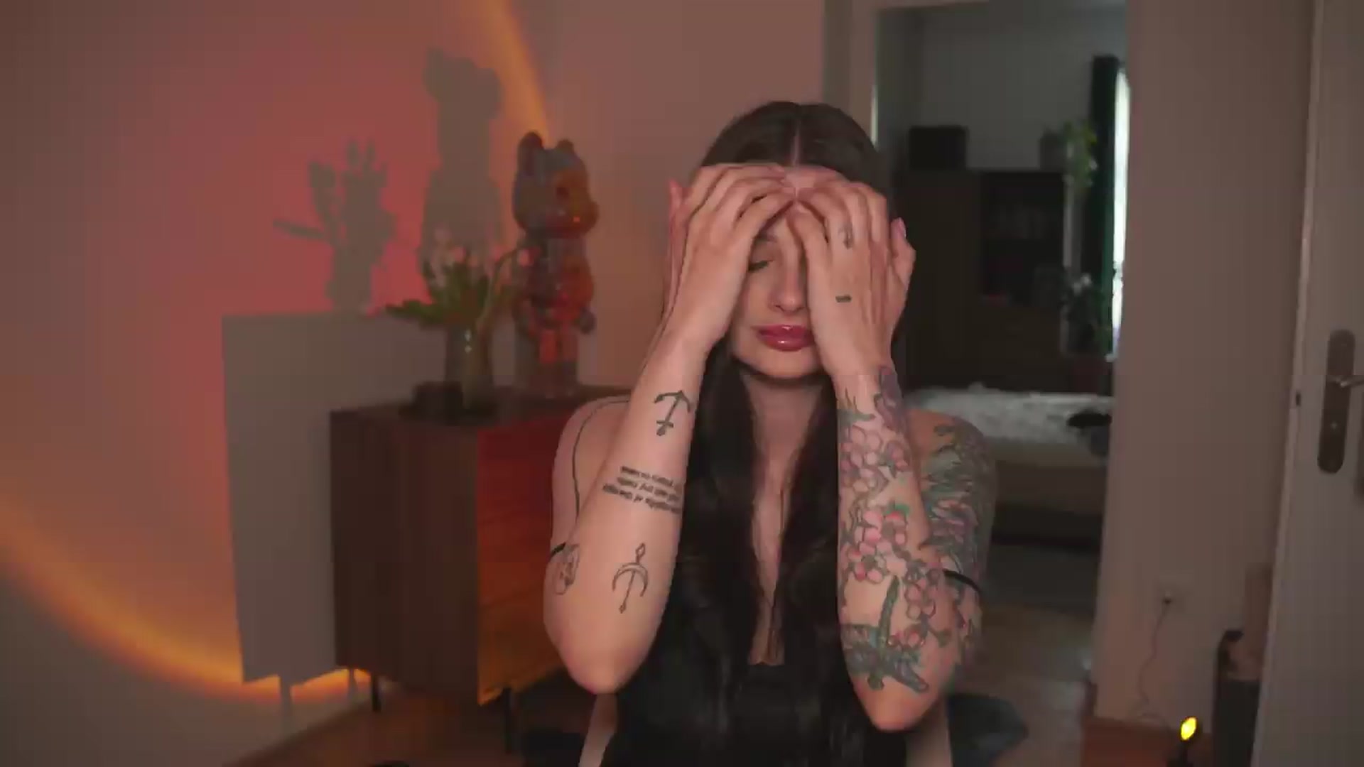 Gallery image thumbnail from Cherryontop's myfreecams stream on, 05/18/2026, 16:21 image 3 of 20