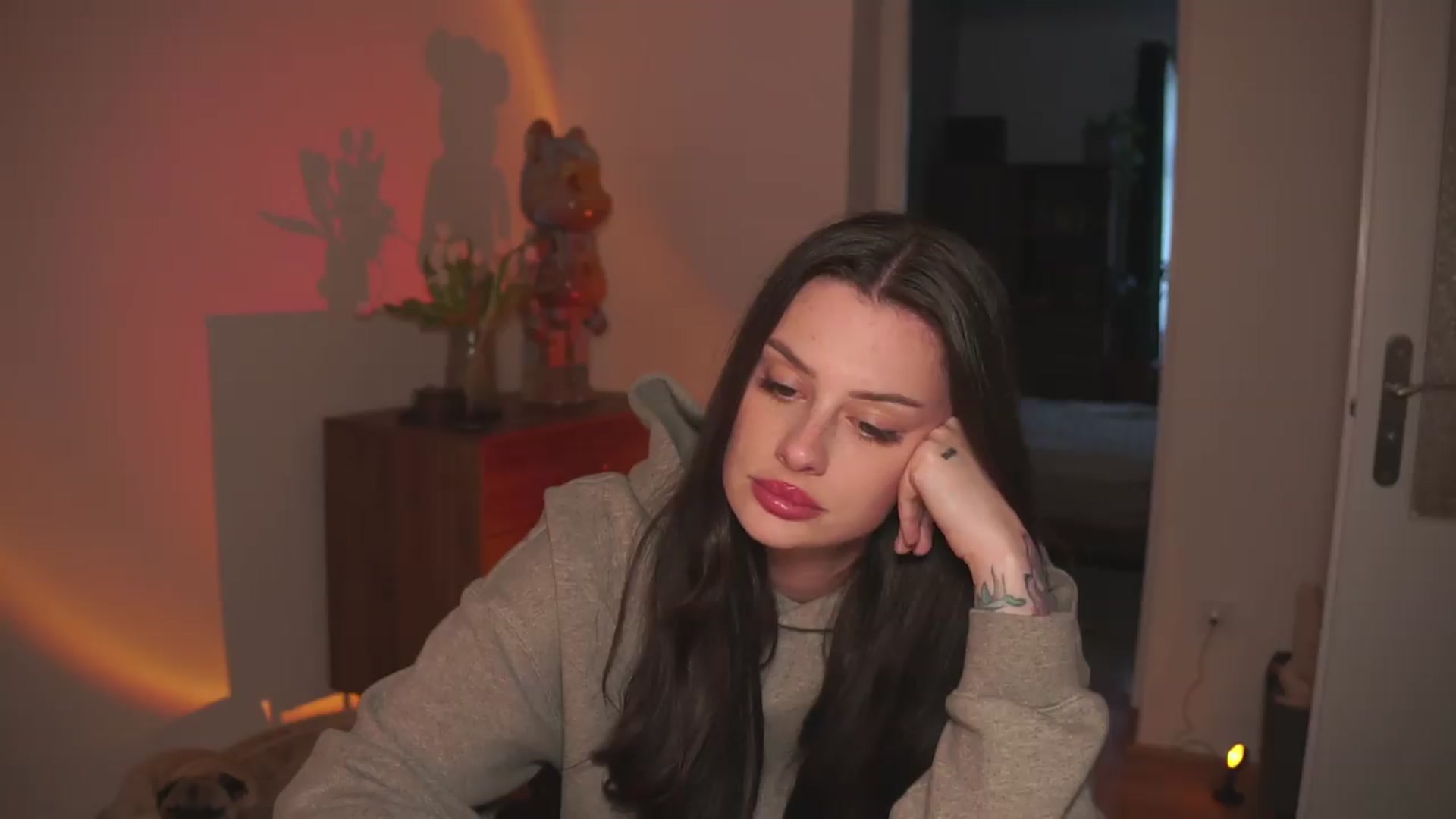 Gallery image thumbnail from Cherryontop's myfreecams stream on, 05/18/2026, 17:40 image 19 of 20