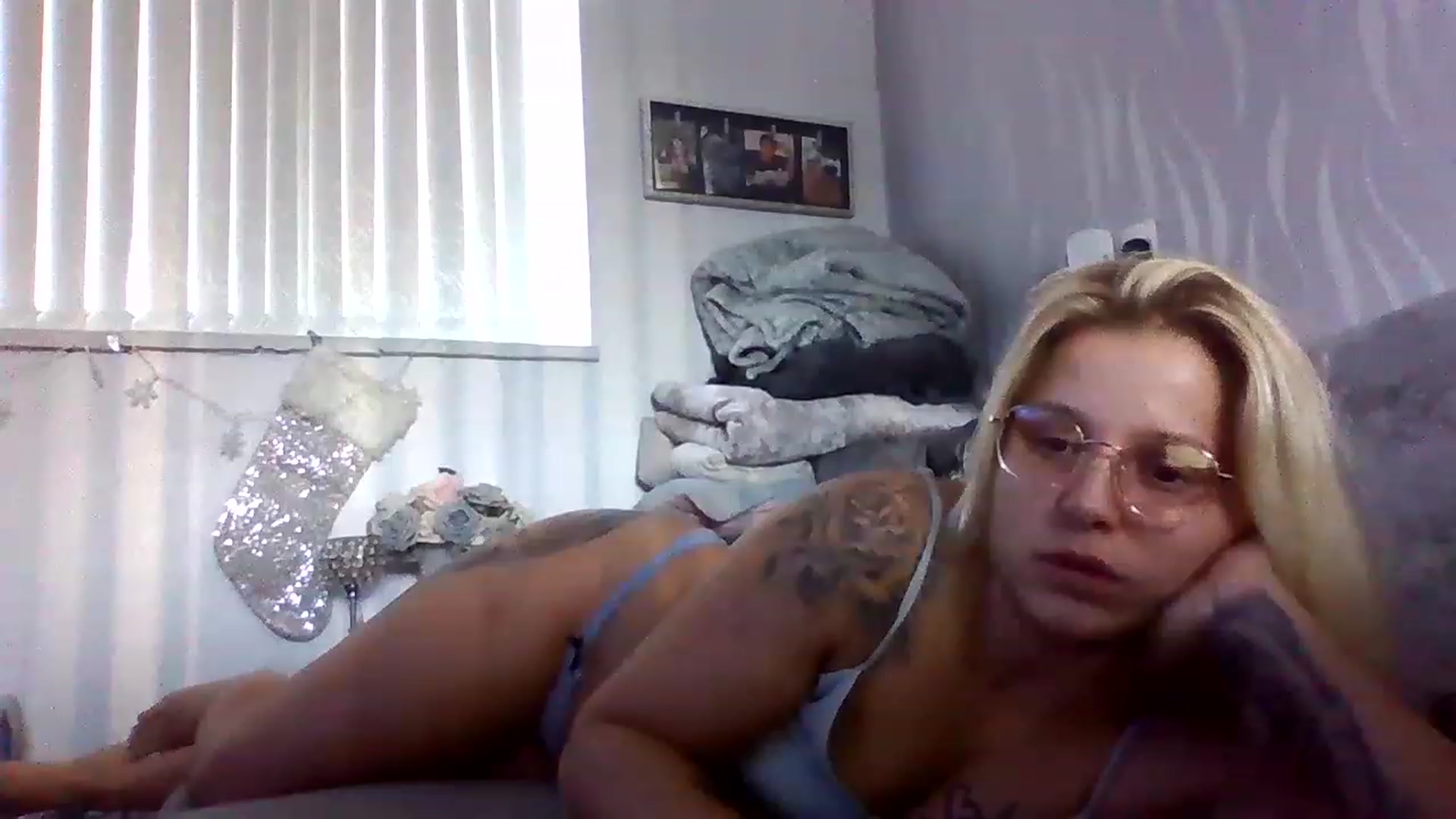 Gallery image thumbnail from Cherryontop99's myfreecams stream on, 11/23/2022, 12:13 image 17 of 20
