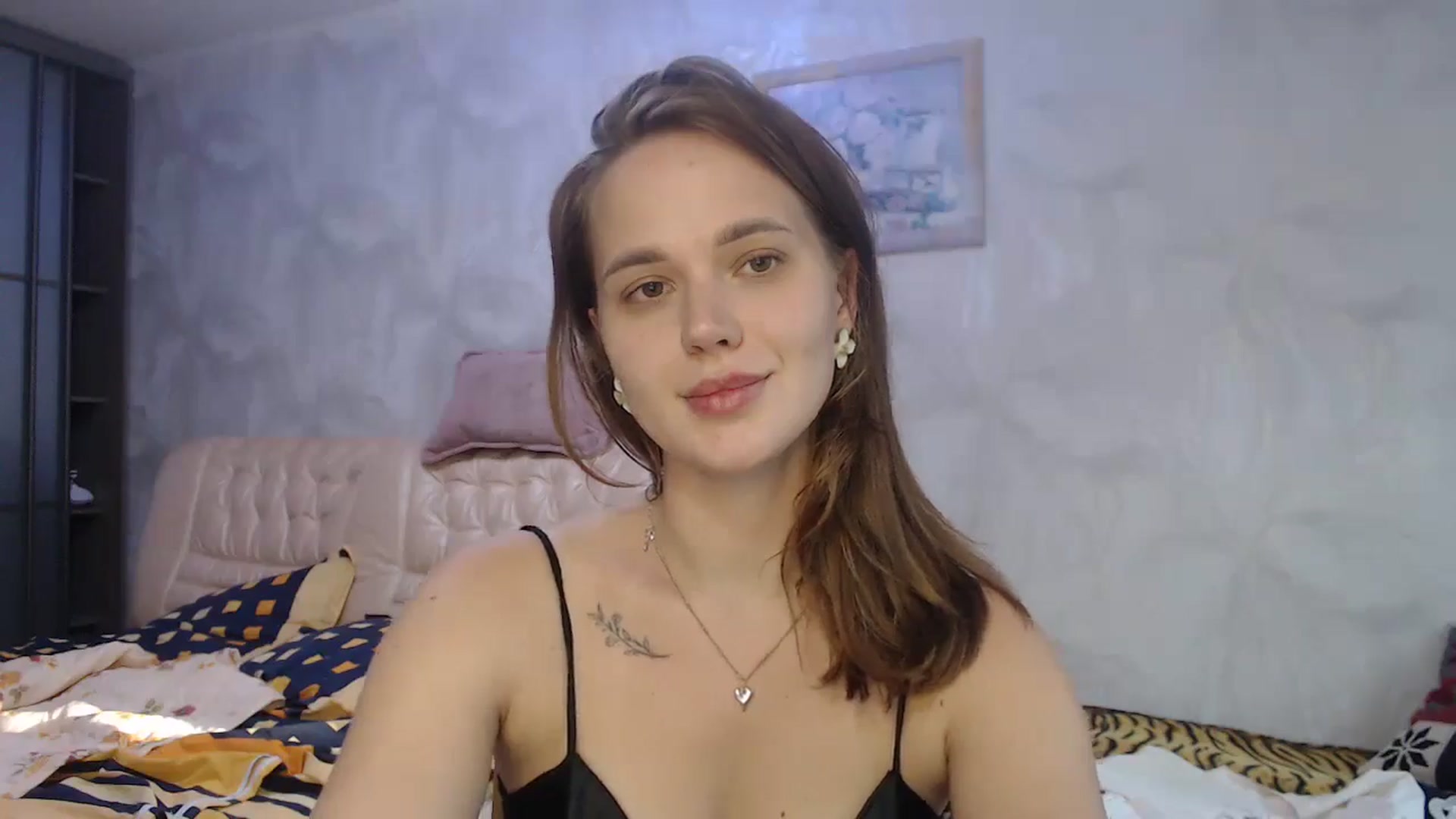 Gallery image thumbnail from CherryyQ's myfreecams stream on, 09/04/2025, 15:32 image 12 of 20