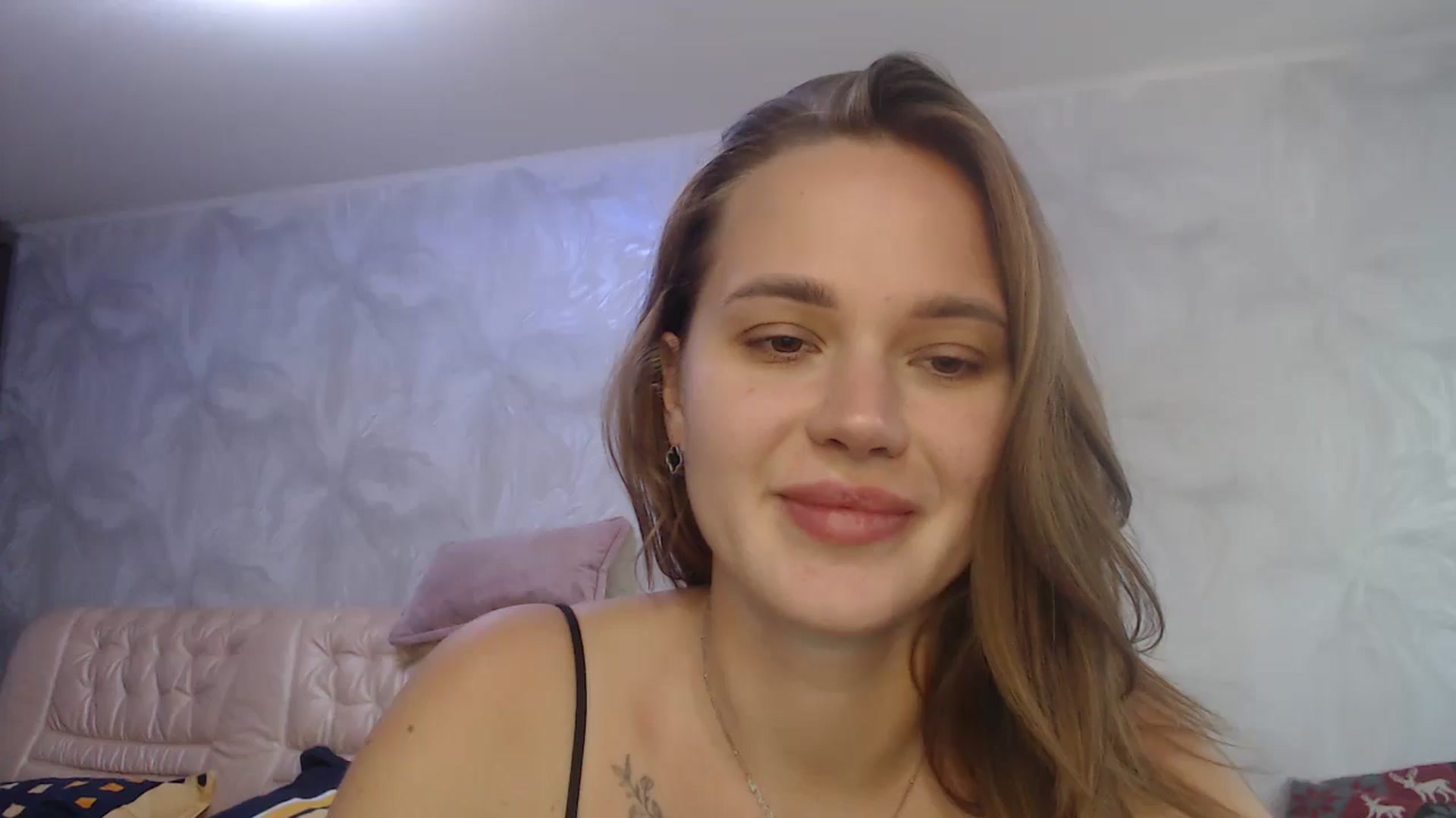 Gallery image thumbnail from CherryyQ's myfreecams stream on, 09/07/2025, 10:46 image 7 of 20