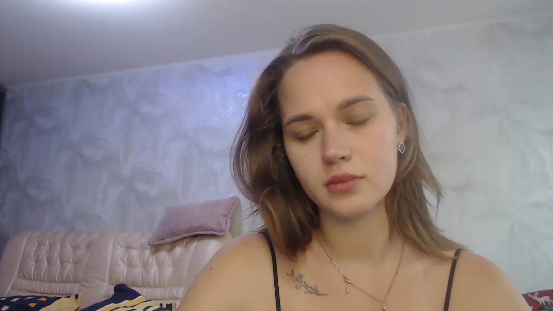 Gallery image thumbnail from CherryyQ's myfreecams stream on, 09/07/2025, 10:46 image 4 of 20