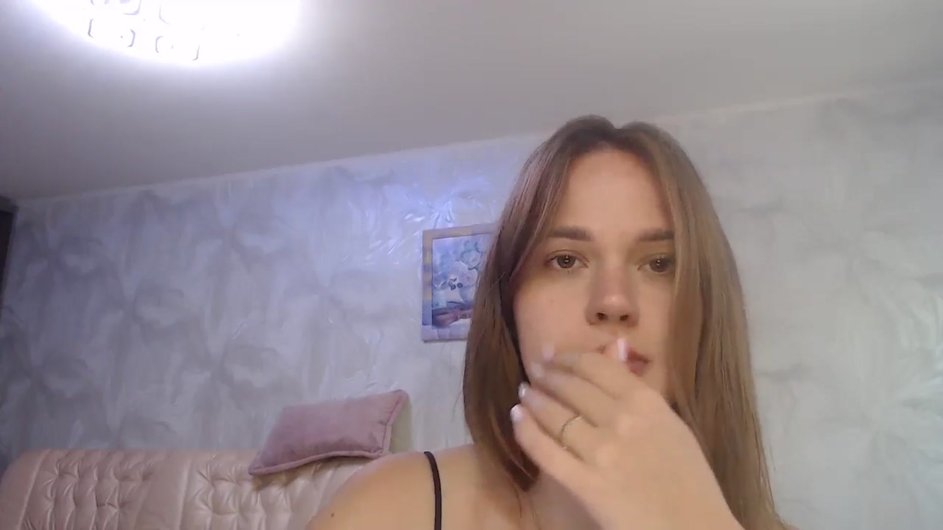 Gallery image thumbnail from CherryyQ's myfreecams stream on, 09/07/2025, 10:46 image 9 of 20
